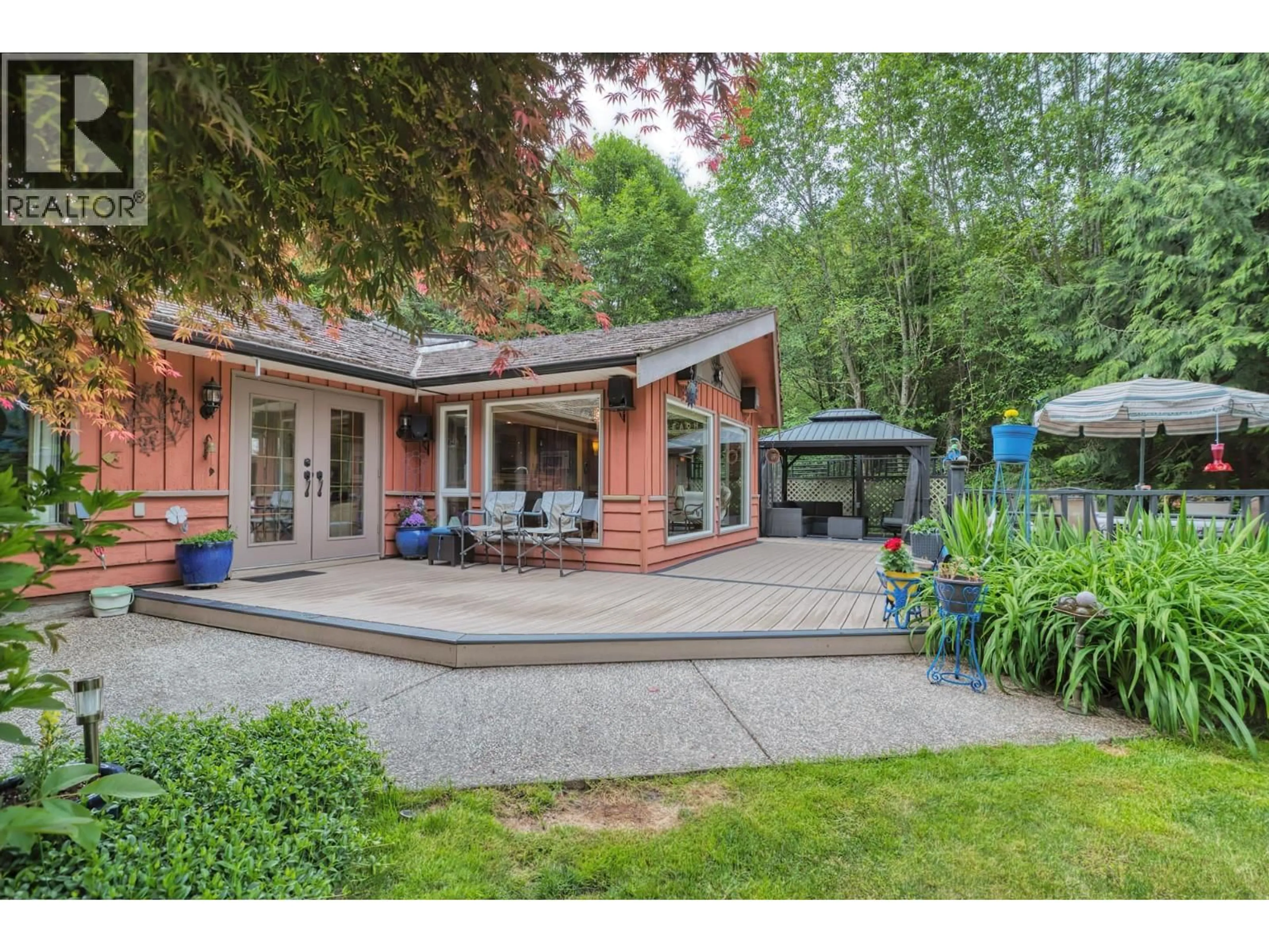 Patio, street for 6241 SECHELT INLET ROAD, Sechelt British Columbia V7Z0L3