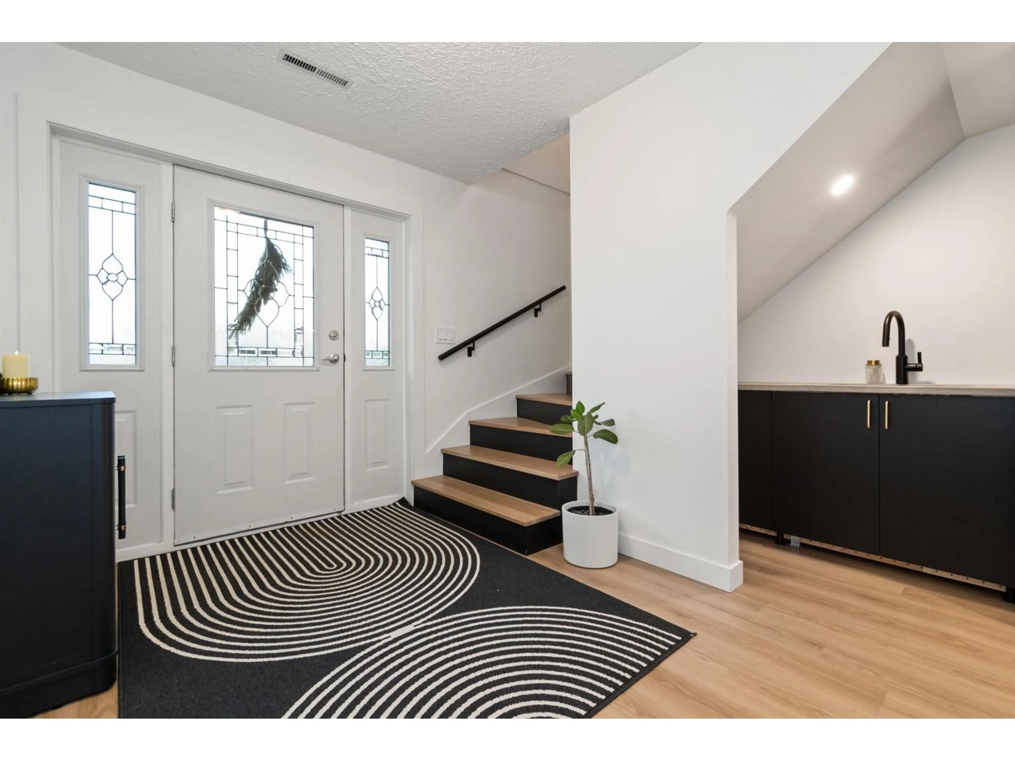 Indoor entryway for 8750 BUTCHART STREET, Chilliwack British Columbia V2P5S3