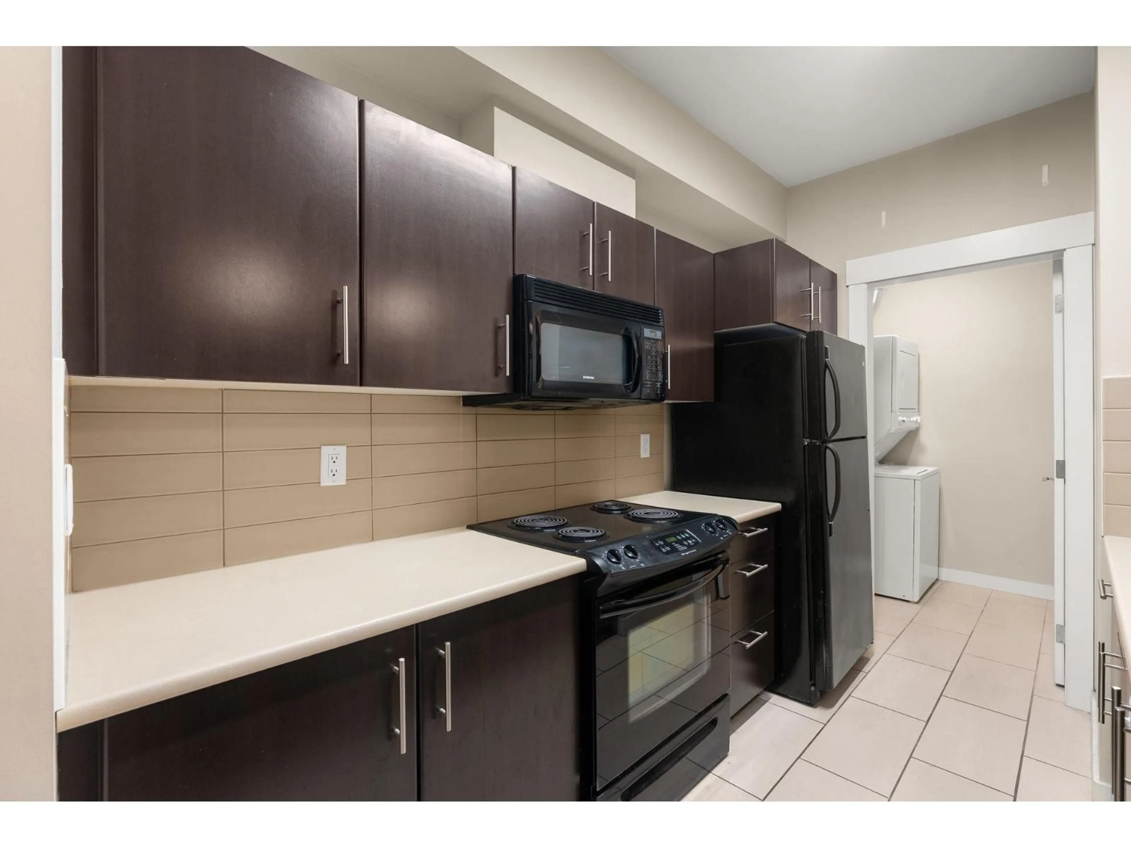 Standard kitchen, unknown for 103 - 33545 RAINBOW AVENUE, Abbotsford British Columbia V2S0B9