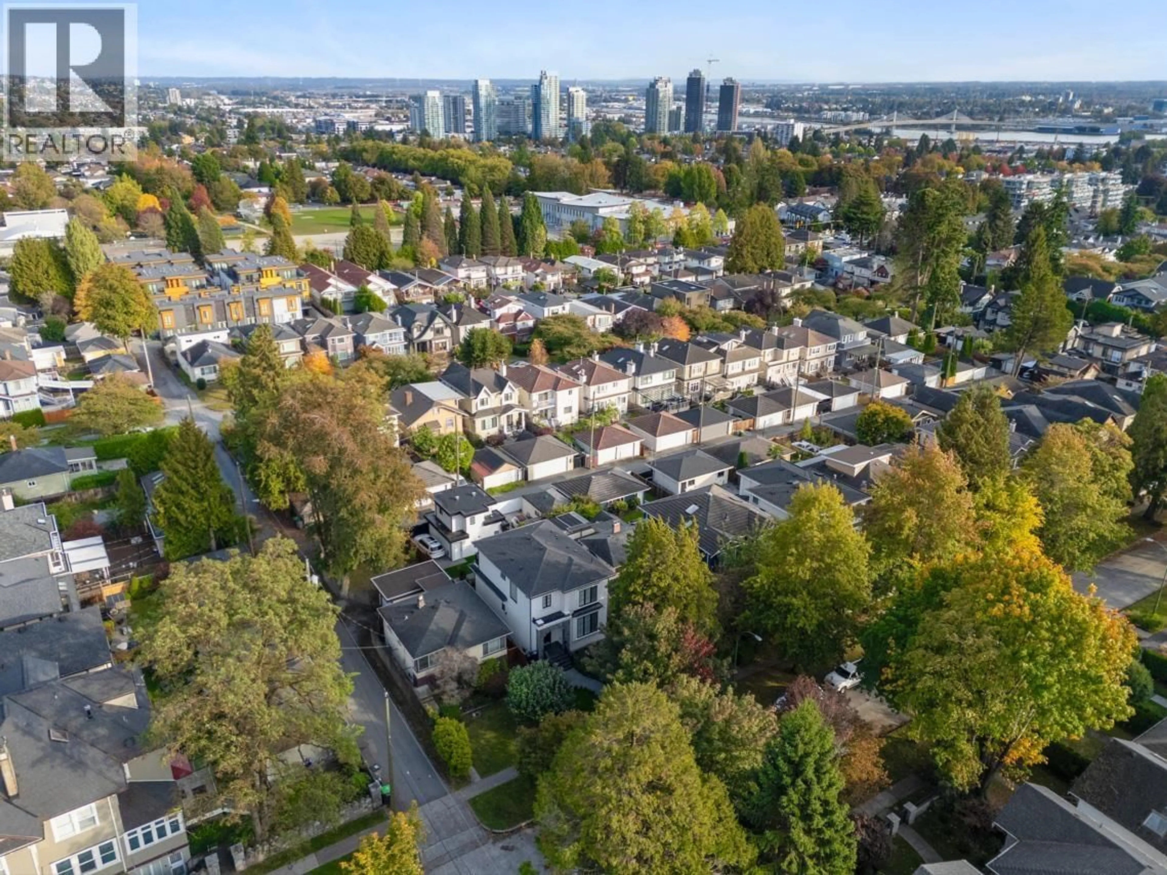 A pic from outside/outdoor area/front of a property/back of a property/a pic from drone, city buildings view from balcony for 7526 SELKIRK STREET, Vancouver British Columbia V6P4H4