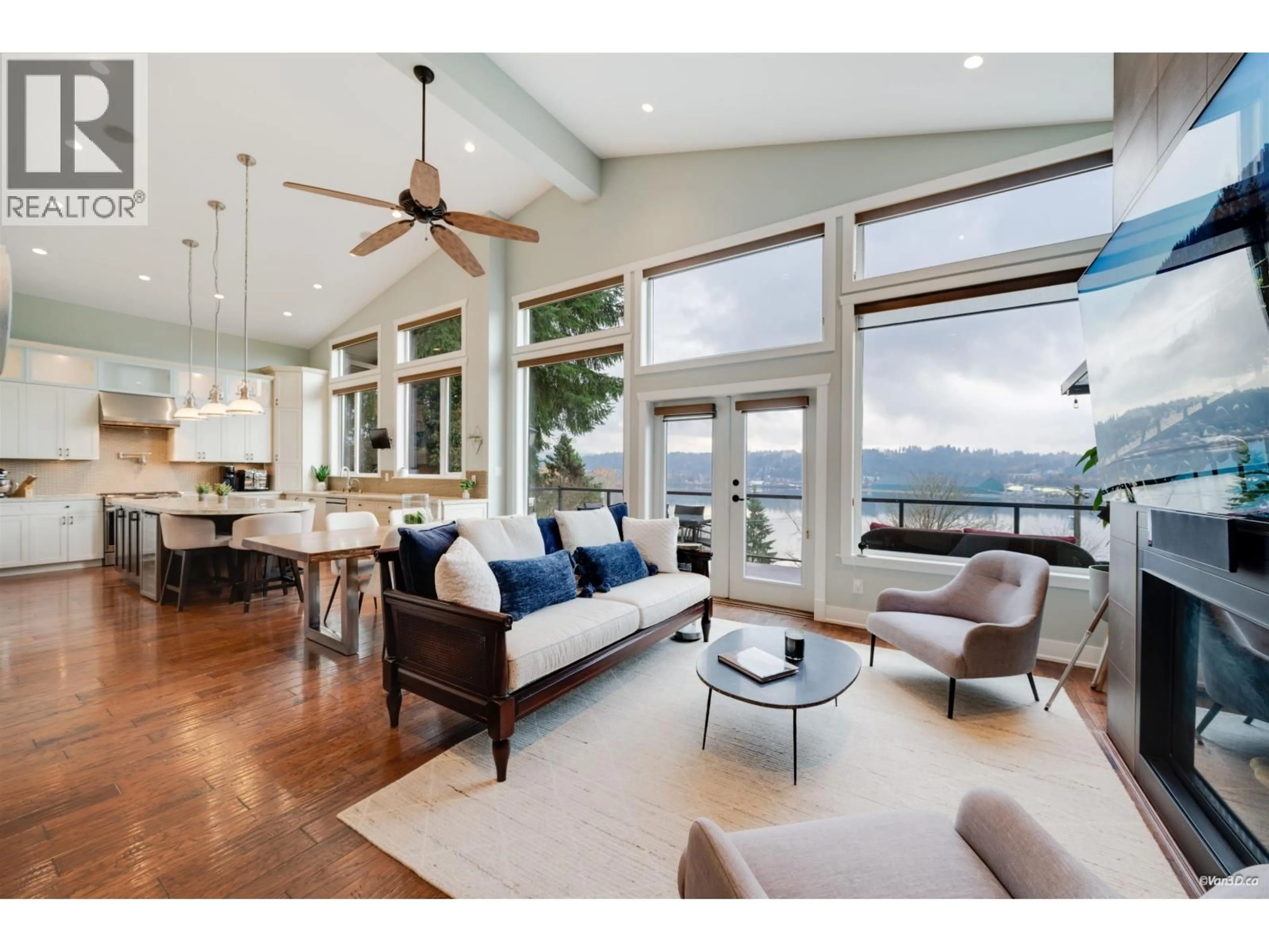 Living room with furniture, wood/laminate floor for 920 BARBER STREET, Port Moody British Columbia V3H3V4