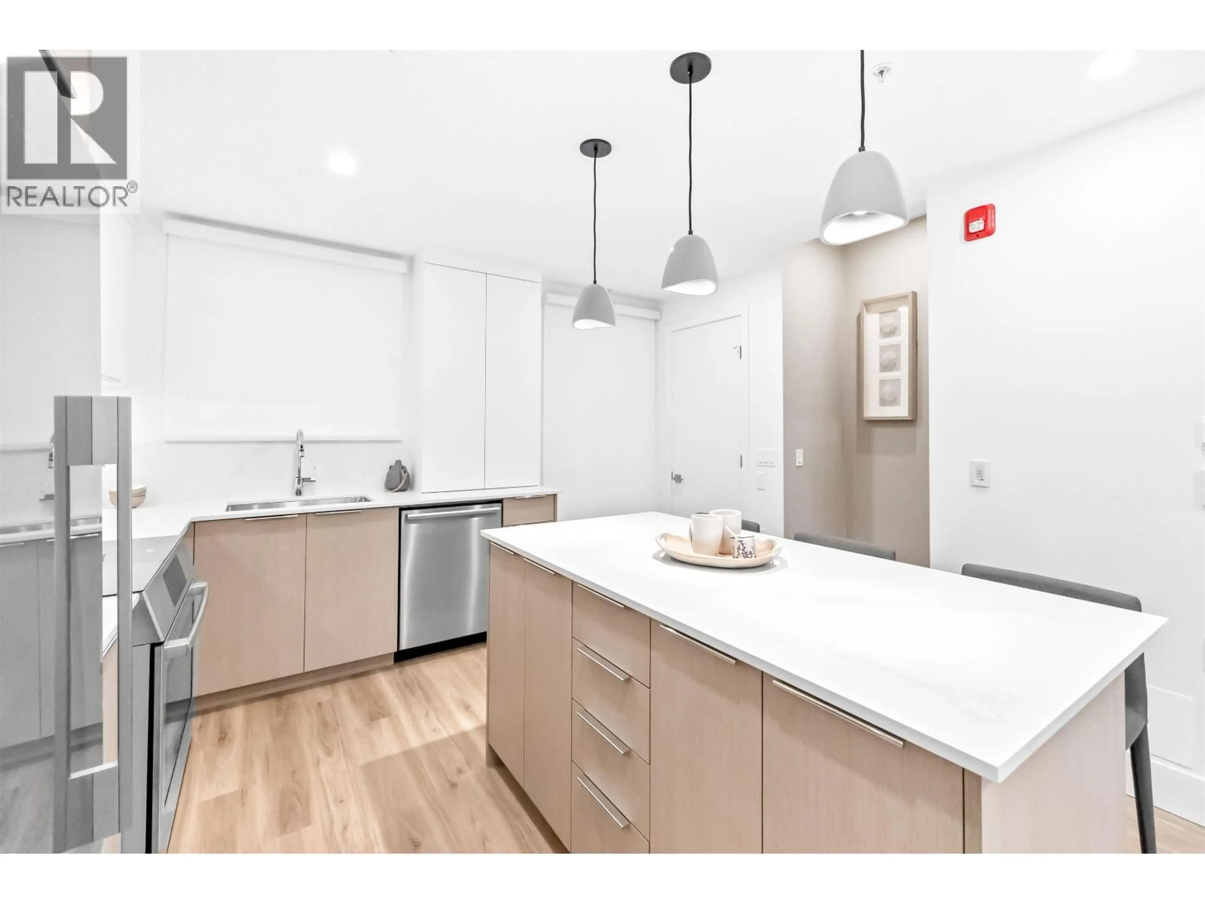 Standard kitchen, unknown for 309 - 2250 1ST AVENUE, Vancouver British Columbia V5N1B6
