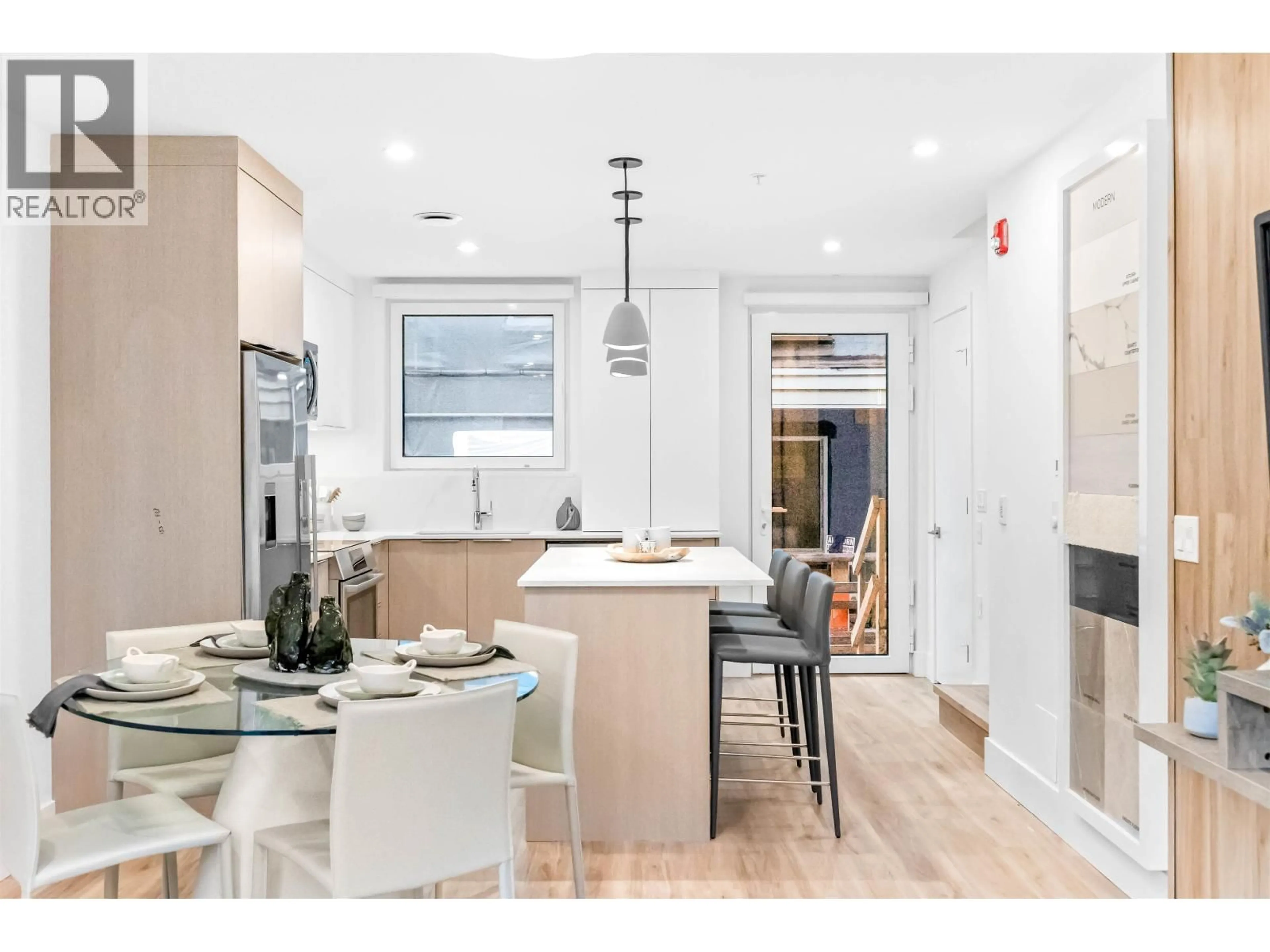 Open concept kitchen, unknown for 315 - 2250 1ST AVENUE, Vancouver British Columbia V5N1B6