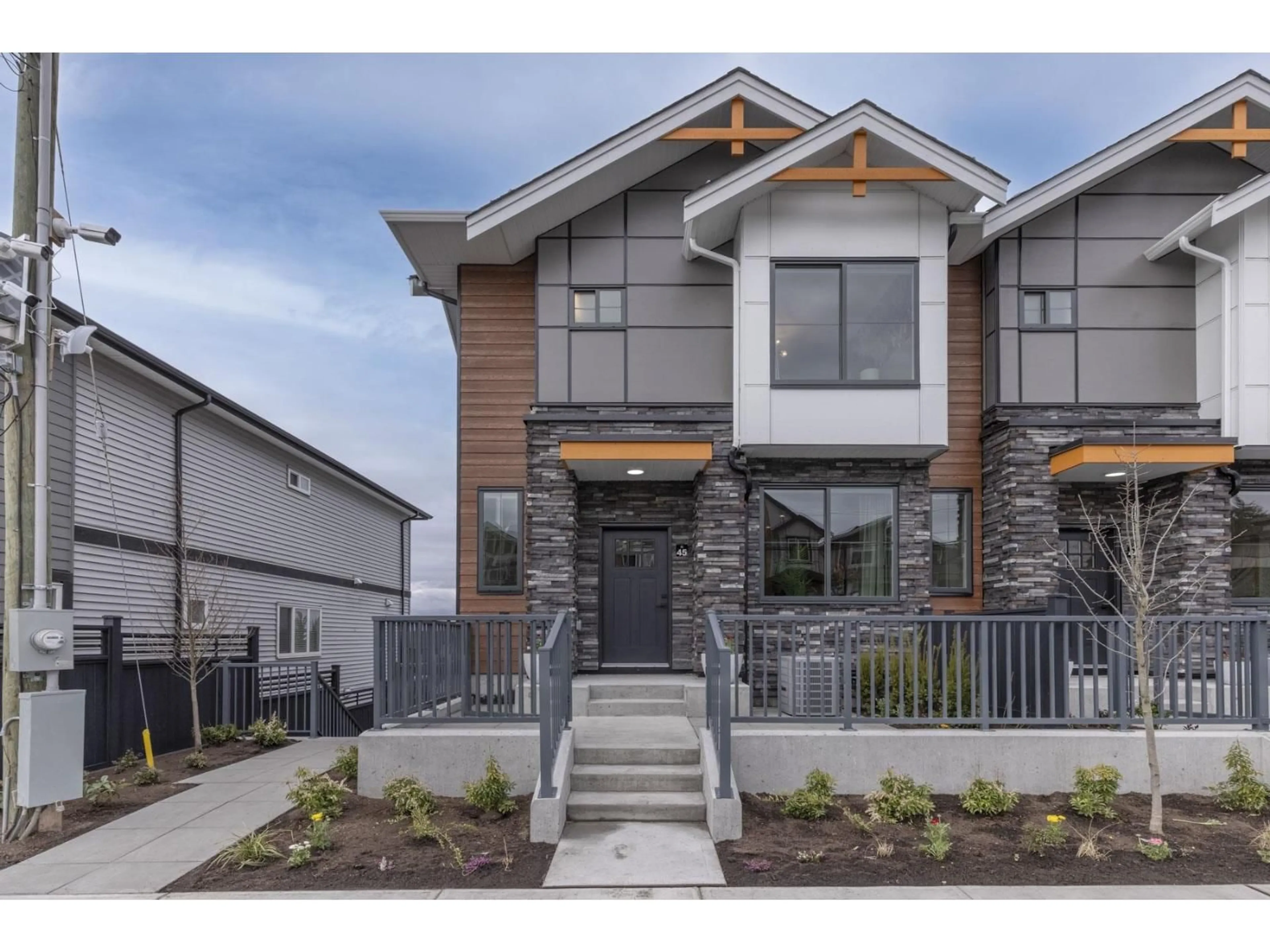 Home with vinyl exterior material, street for 36 - 6035 141 STREET, Surrey British Columbia V3X0L6