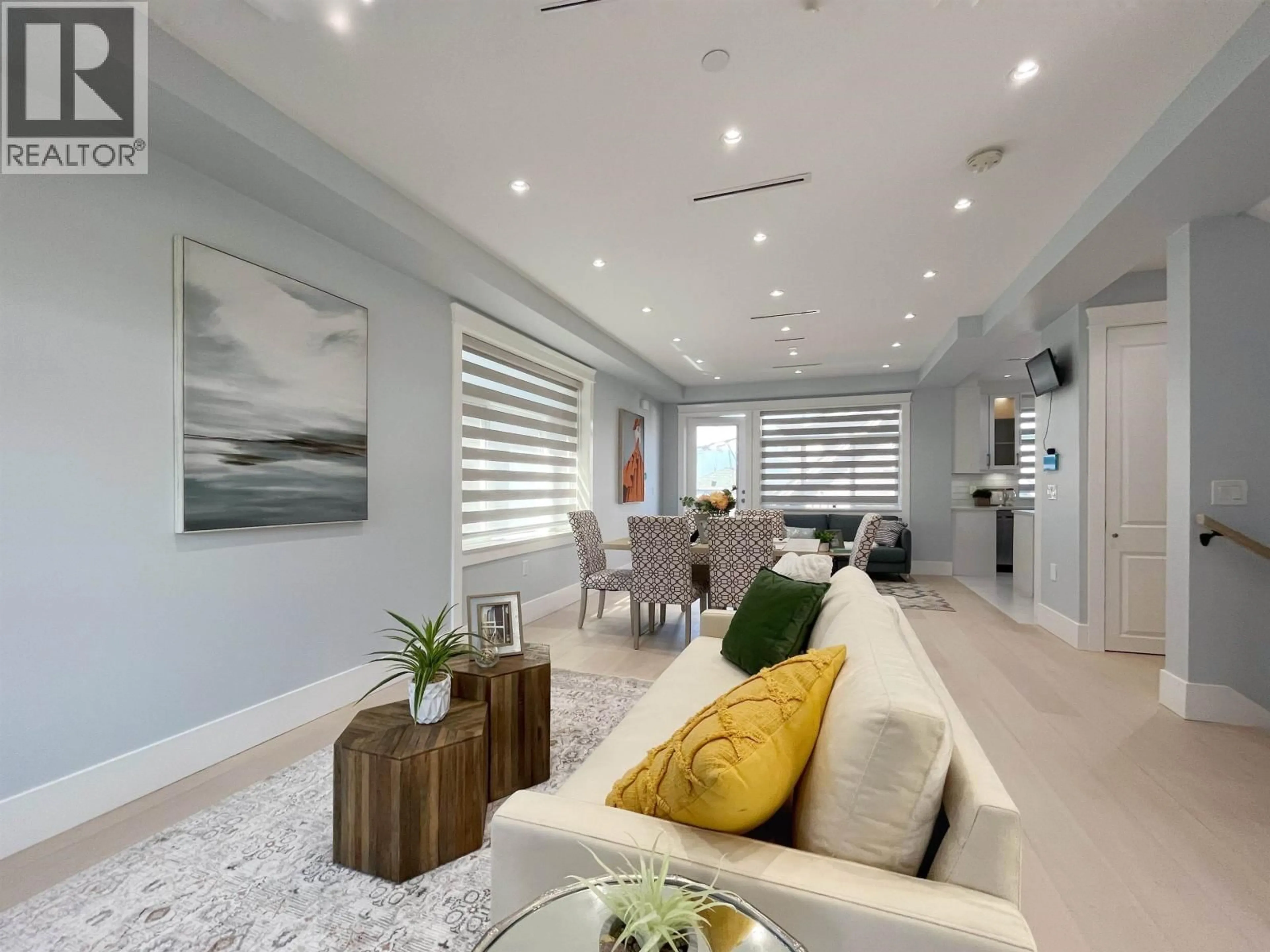 Living room with furniture, unknown for 3275 20TH AVENUE, Vancouver British Columbia V5M2V6