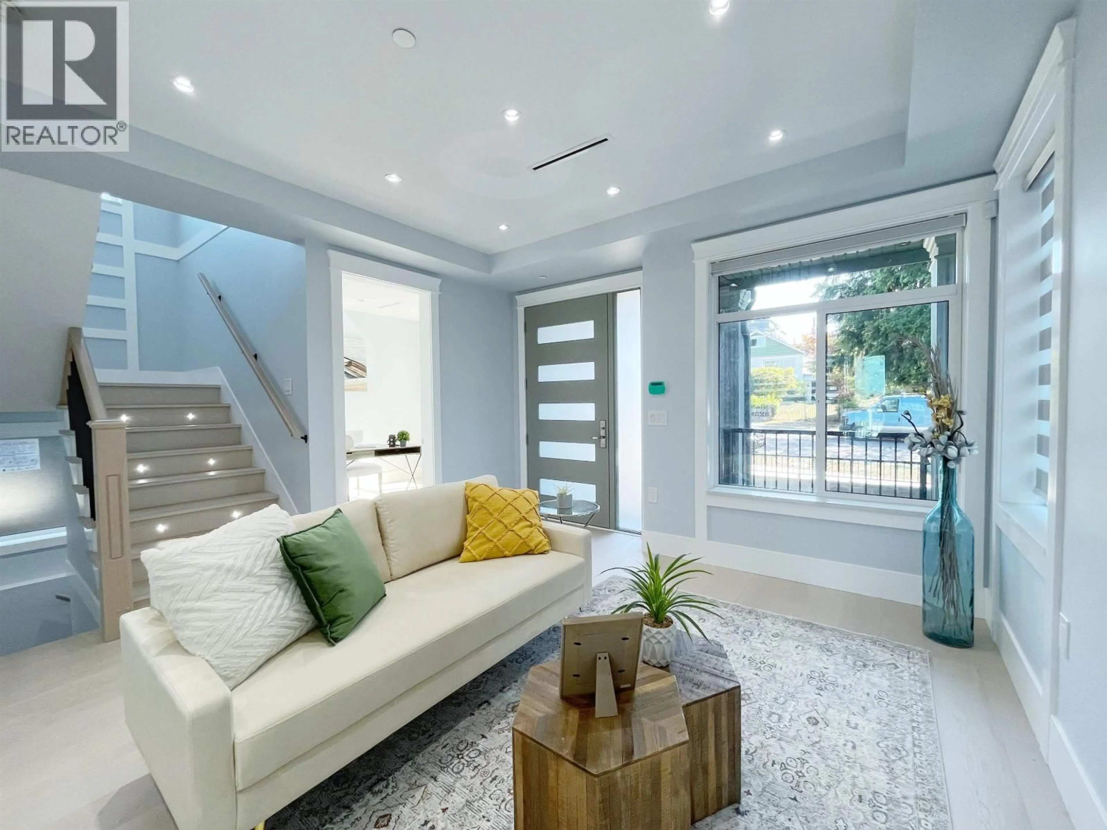 Living room with furniture, unknown for 3275 20TH AVENUE, Vancouver British Columbia V5M2V6