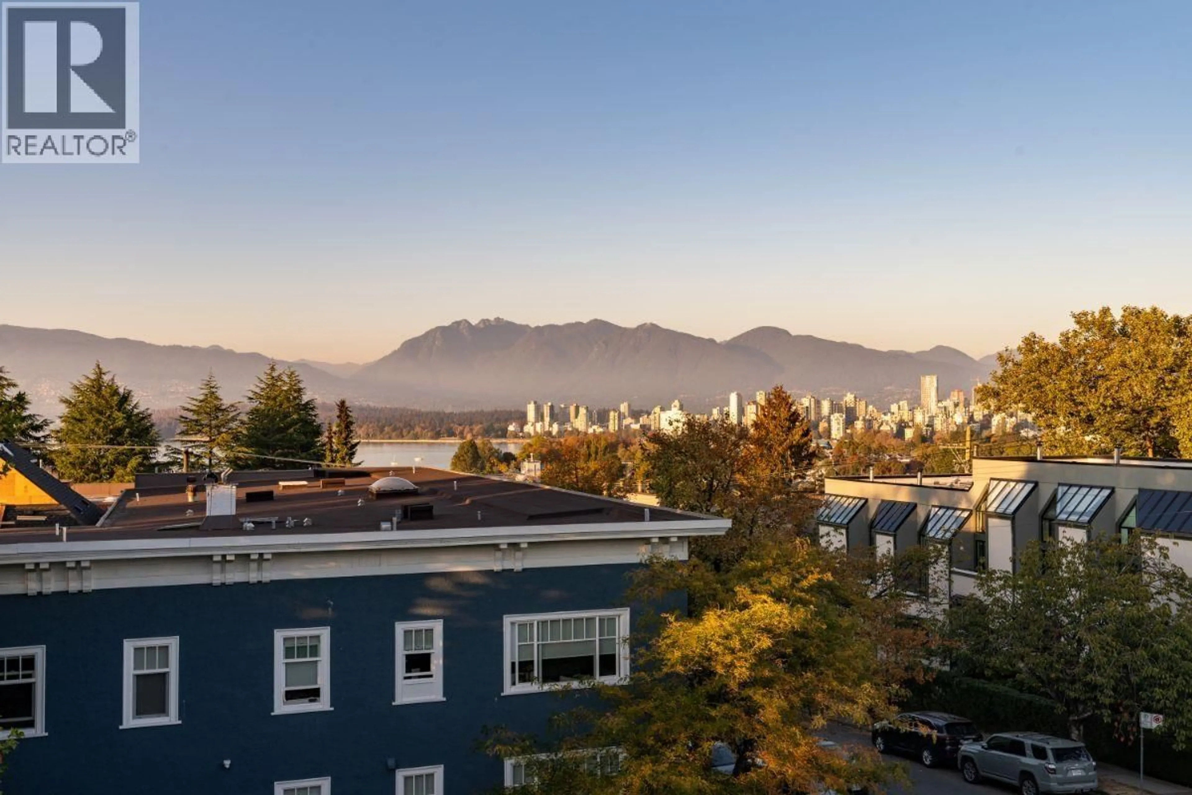 A pic from outside/outdoor area/front of a property/back of a property/a pic from drone, mountain view for 402 - 2216 3RD AVENUE, Vancouver British Columbia V6K1L4