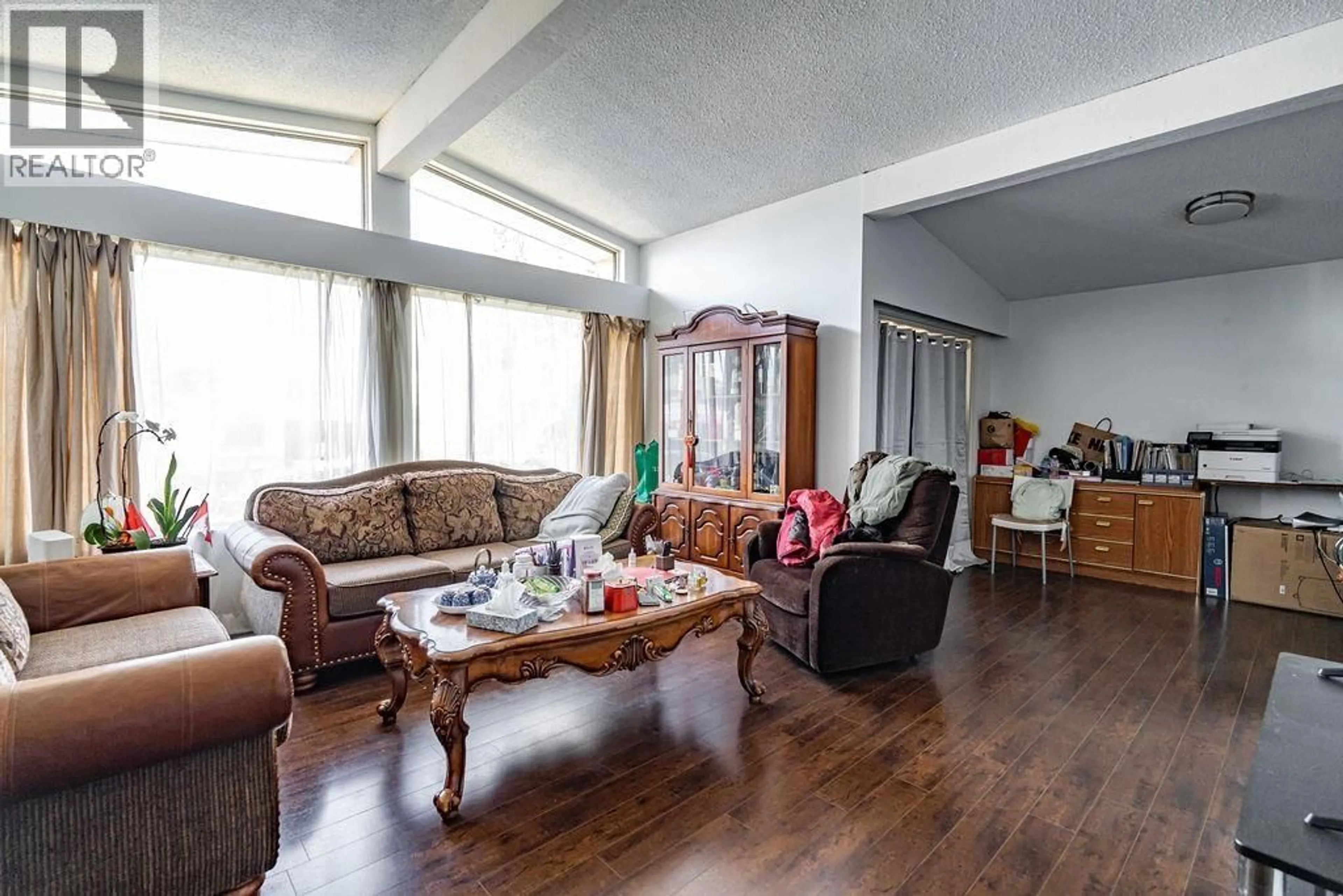 Living room with furniture, wood/laminate floor for 10280 AMETHYST AVENUE, Richmond British Columbia V7A3A7