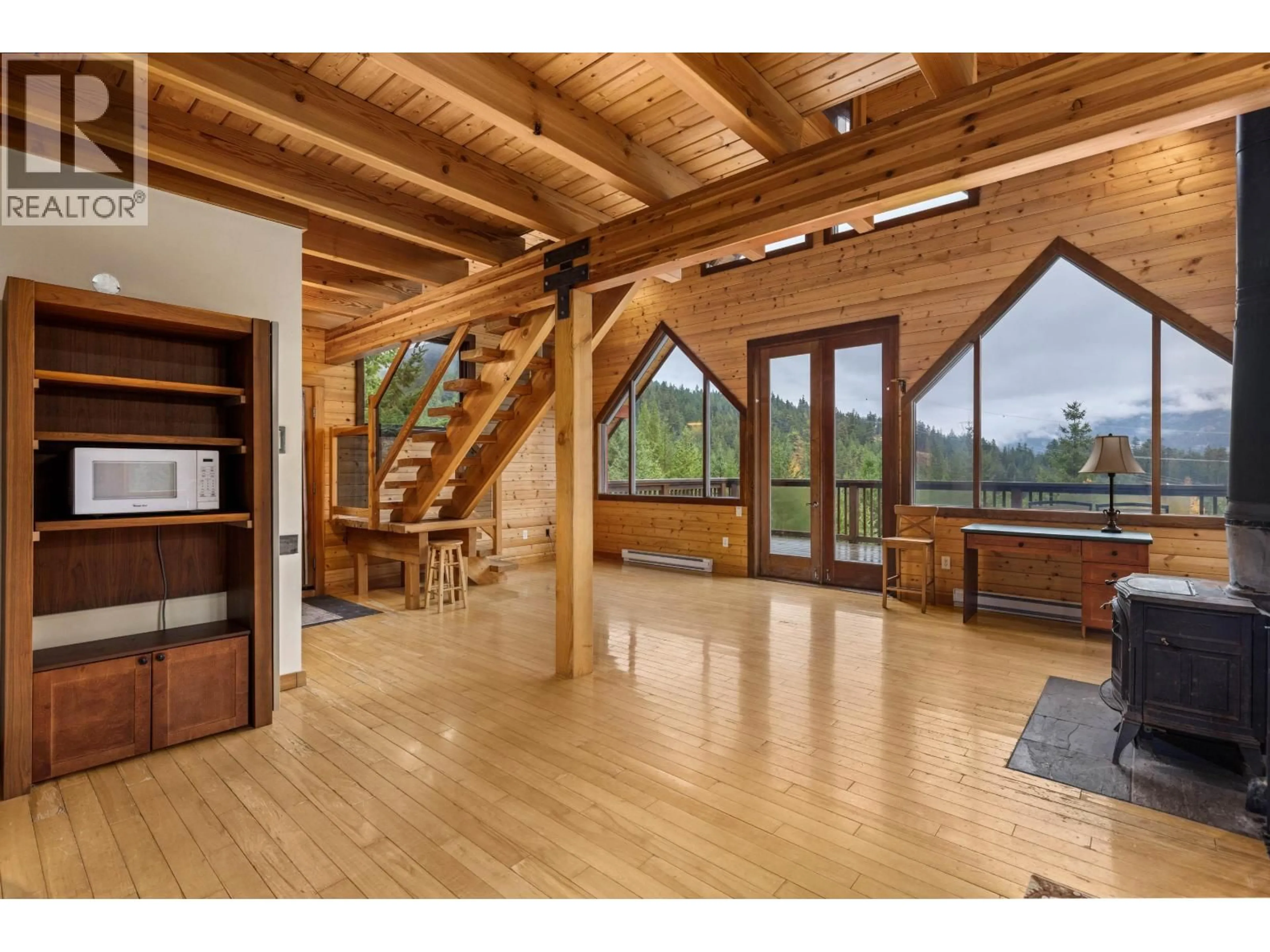 Indoor foyer for 3492 BLACKWATER ROAD, D'Arcy British Columbia V0N1L0