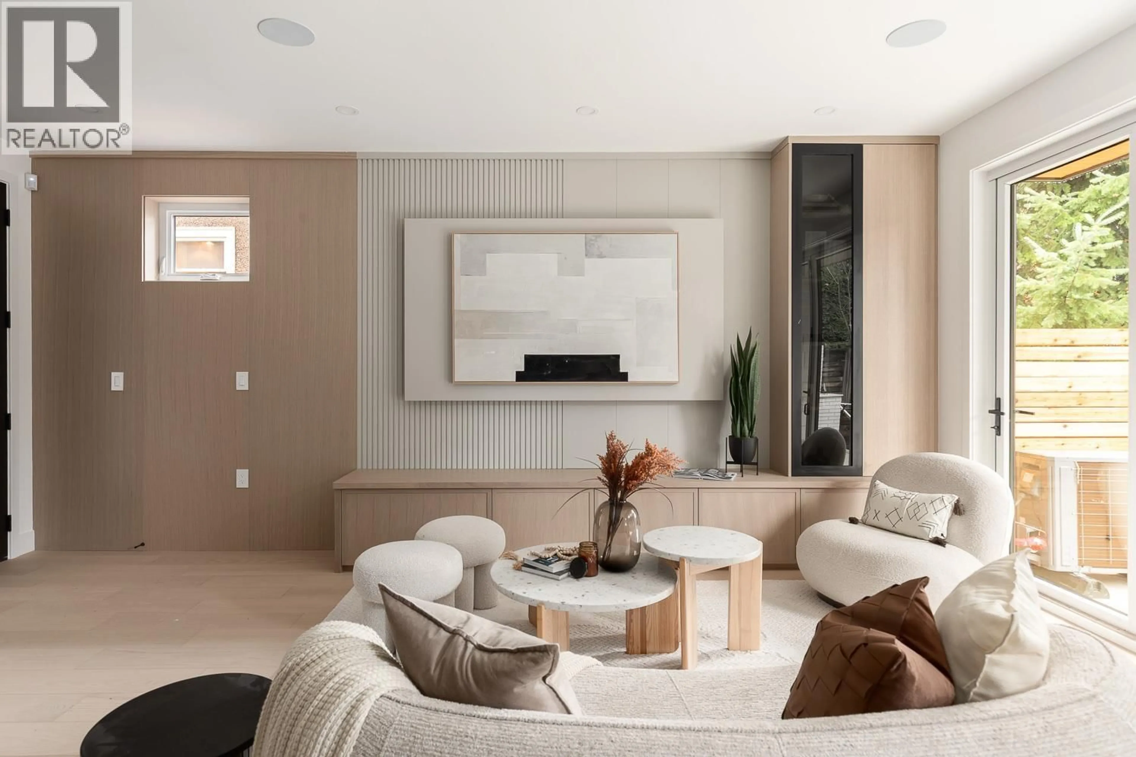 Living room with furniture, unknown for 2 - 475 20TH AVENUE, Vancouver British Columbia V5Y2C7