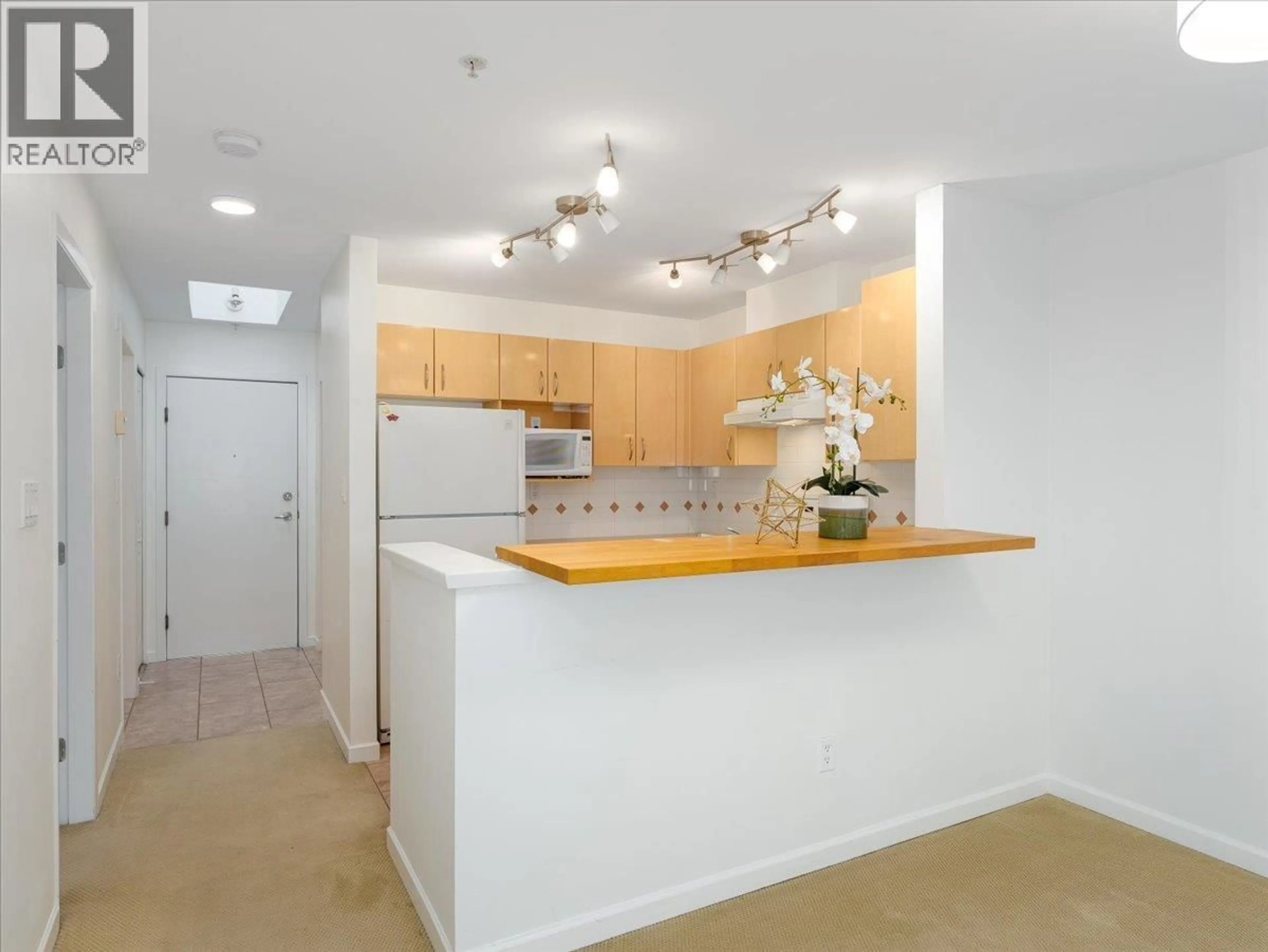Standard kitchen, unknown for 408 - 3083 4TH AVENUE, Vancouver British Columbia V6K1R5