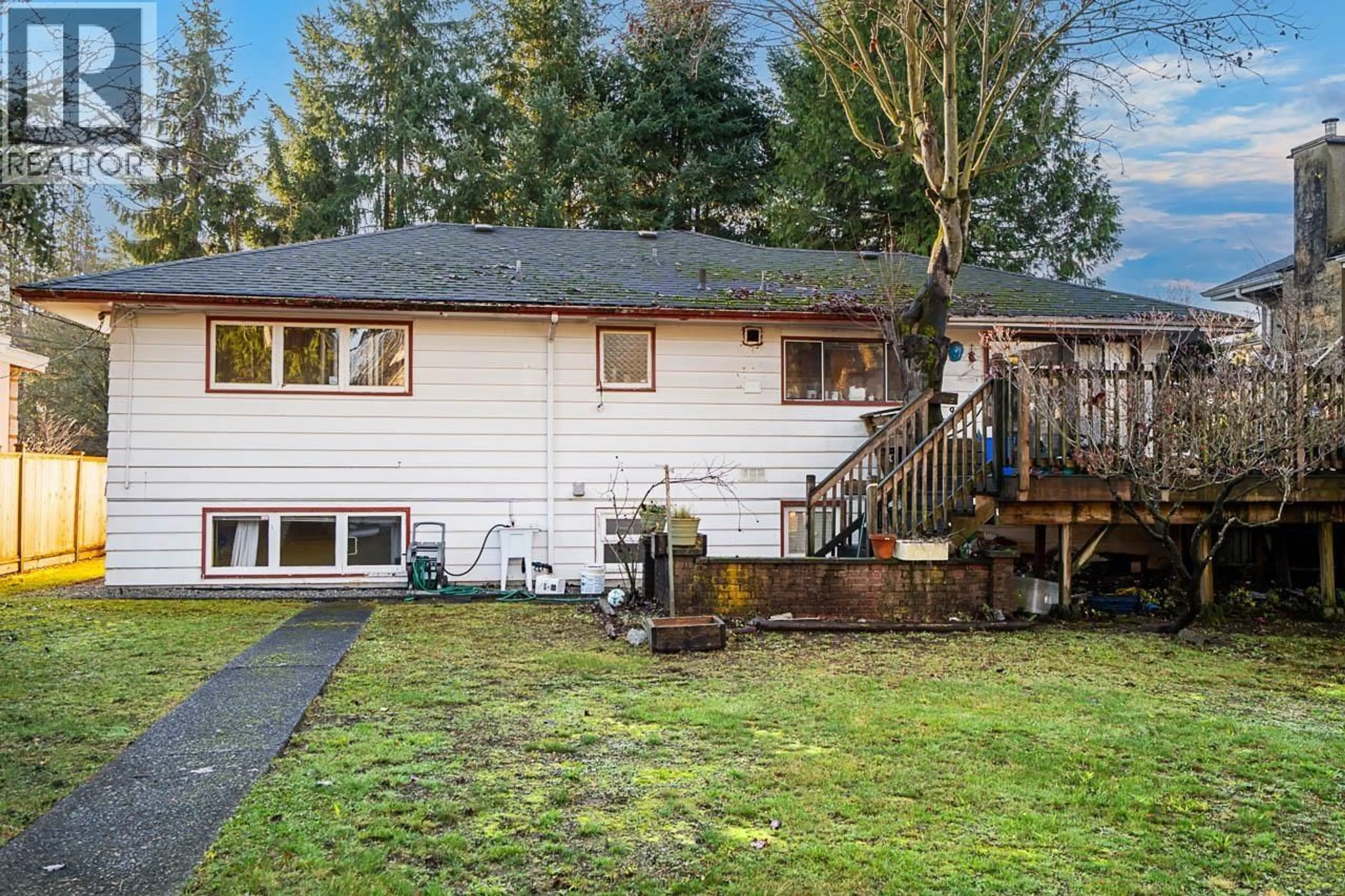 A pic from outside/outdoor area/front of a property/back of a property/a pic from drone, street for 1323 49TH AVENUE, Vancouver British Columbia V6M2R2