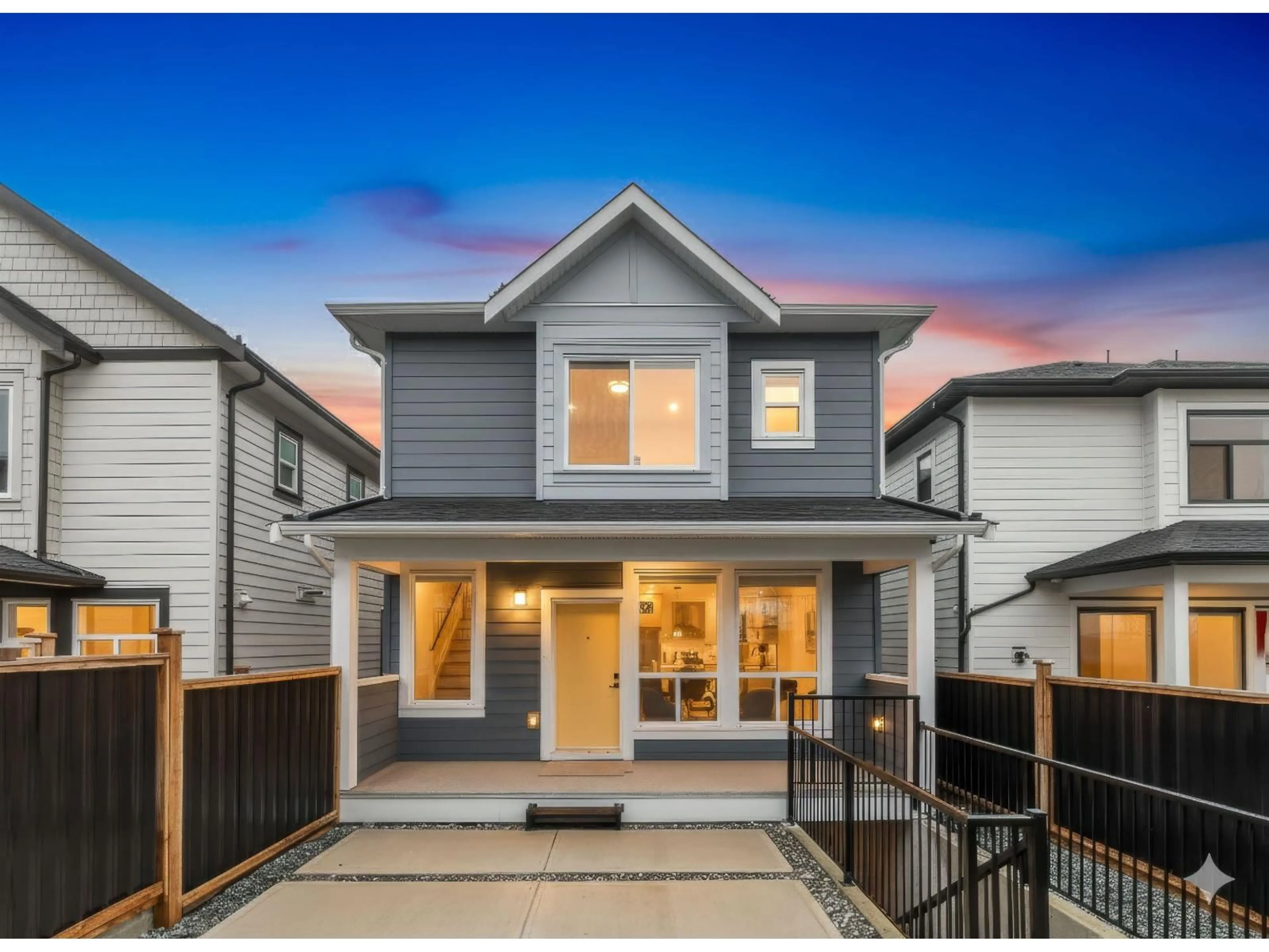 Home with vinyl exterior material, street for 102 - 16689 16 AVENUE, Surrey British Columbia V3K3V9