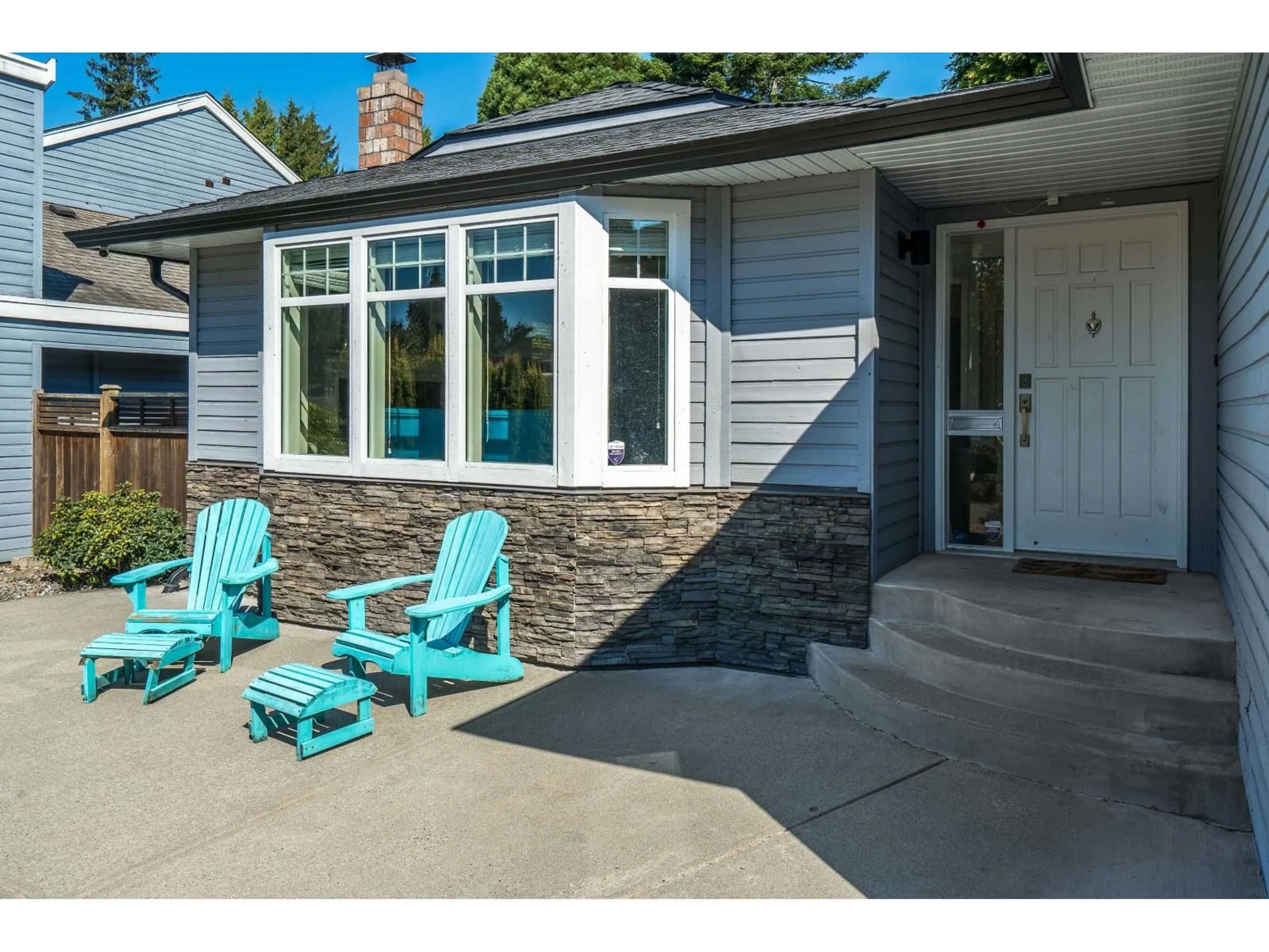 Home with vinyl exterior material, street for 12549 21A AVENUE, Surrey British Columbia V4A7H6
