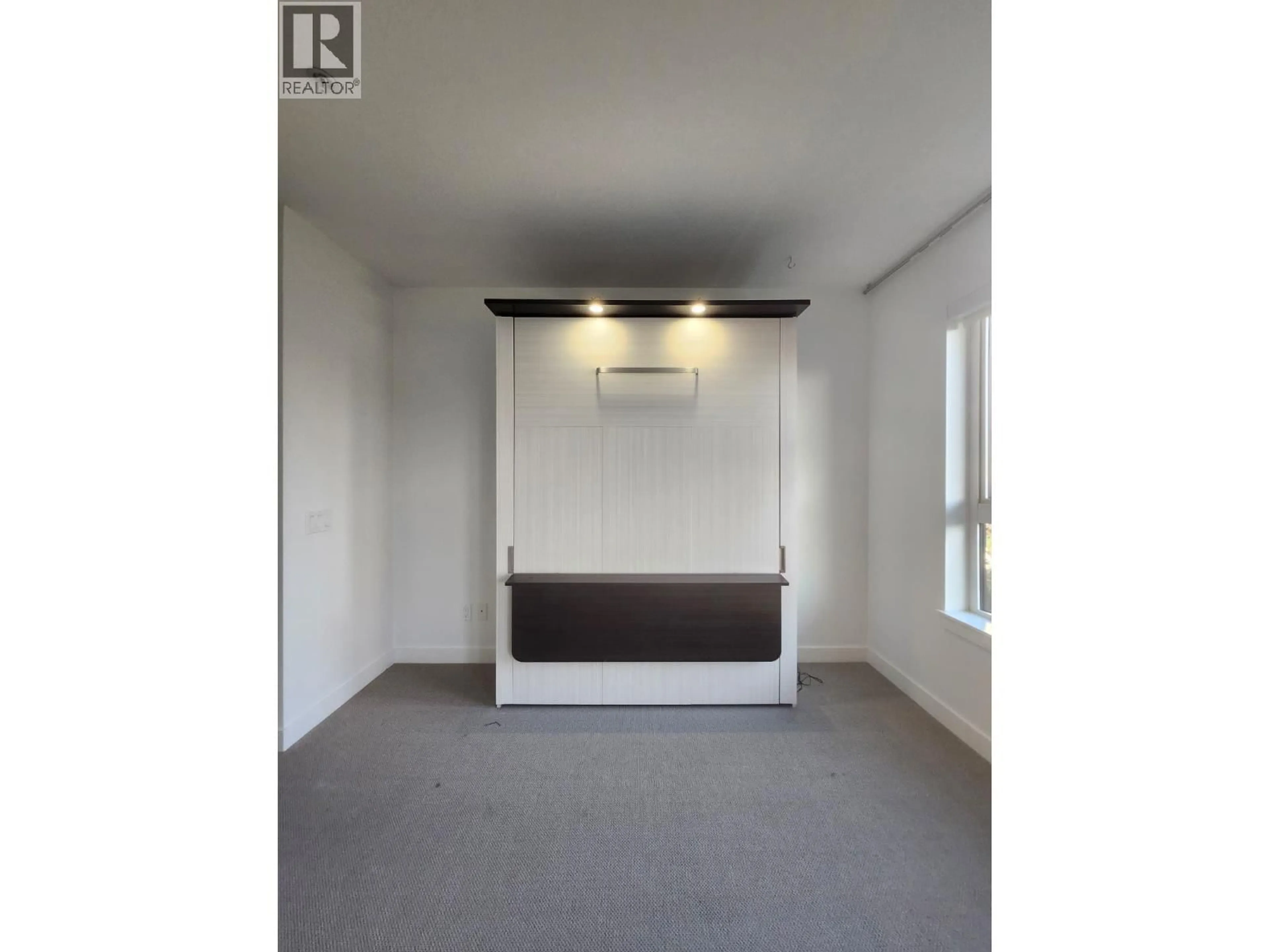 A pic of a room for 313 - 111 3RD STREET, North Vancouver British Columbia V7L0C6