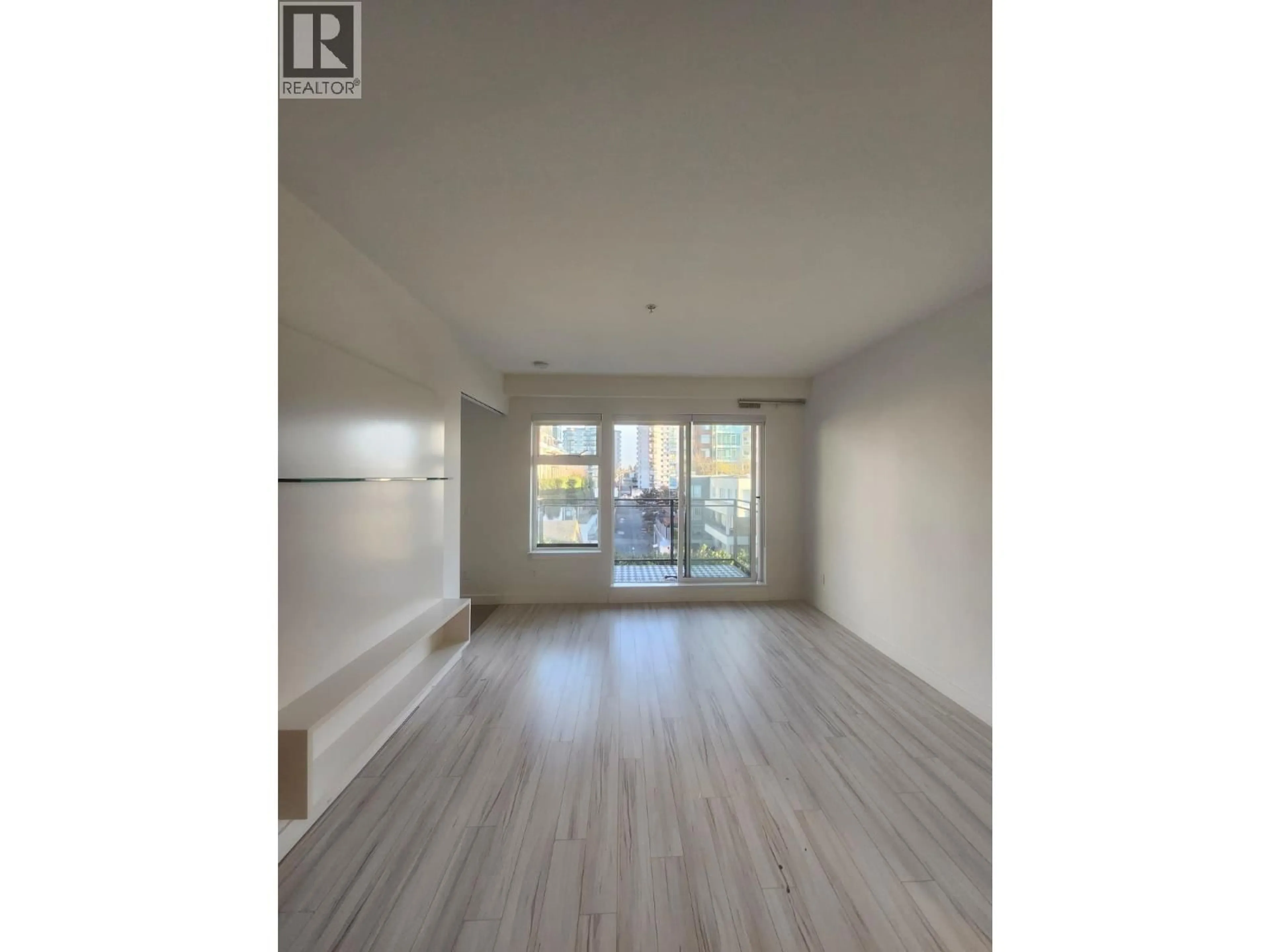 A pic of a room for 313 - 111 3RD STREET, North Vancouver British Columbia V7L0C6