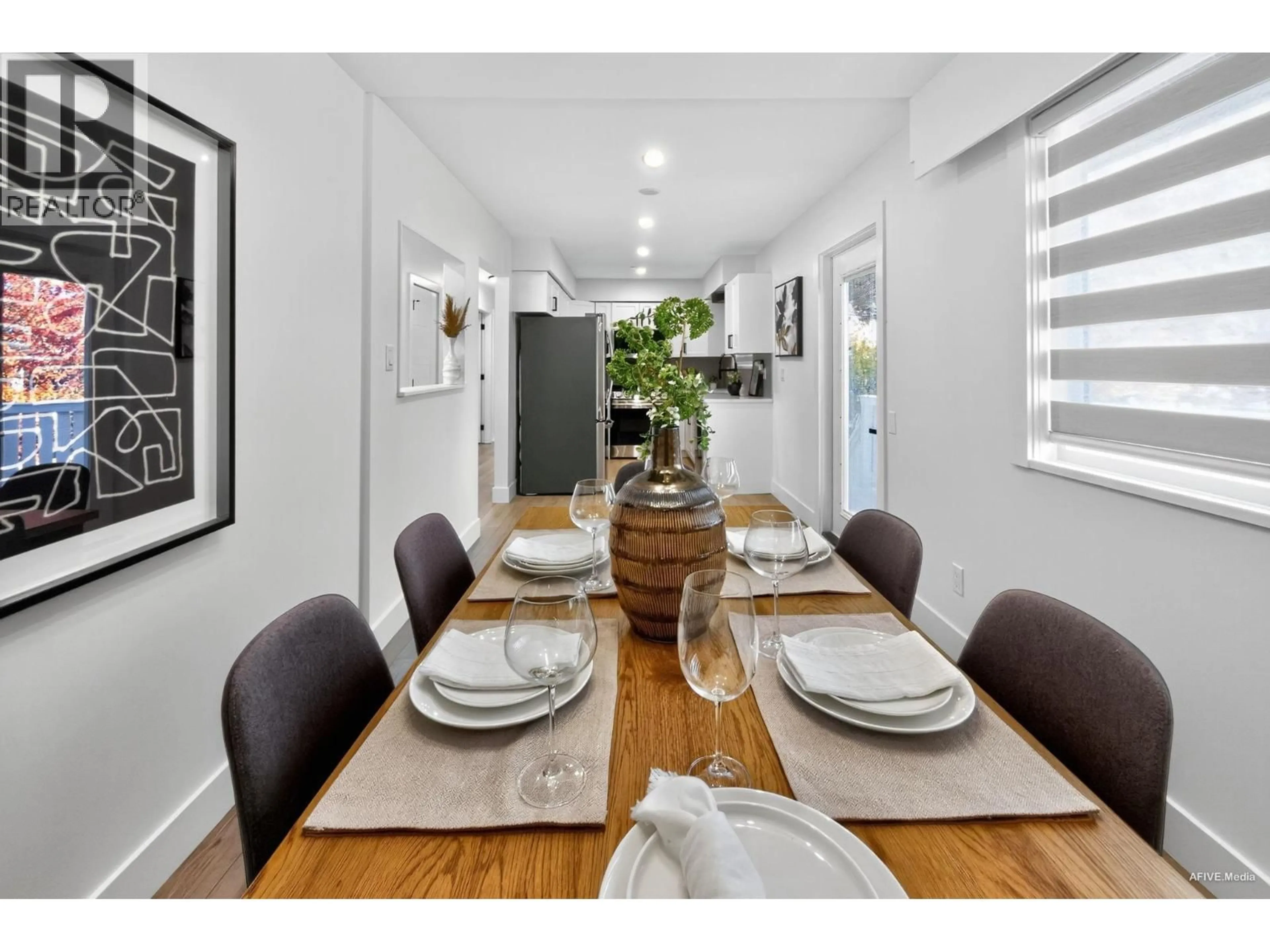 Dining room, wood/laminate floor for 9831 GLENTHORNE DRIVE, Richmond British Columbia V7A1Y3