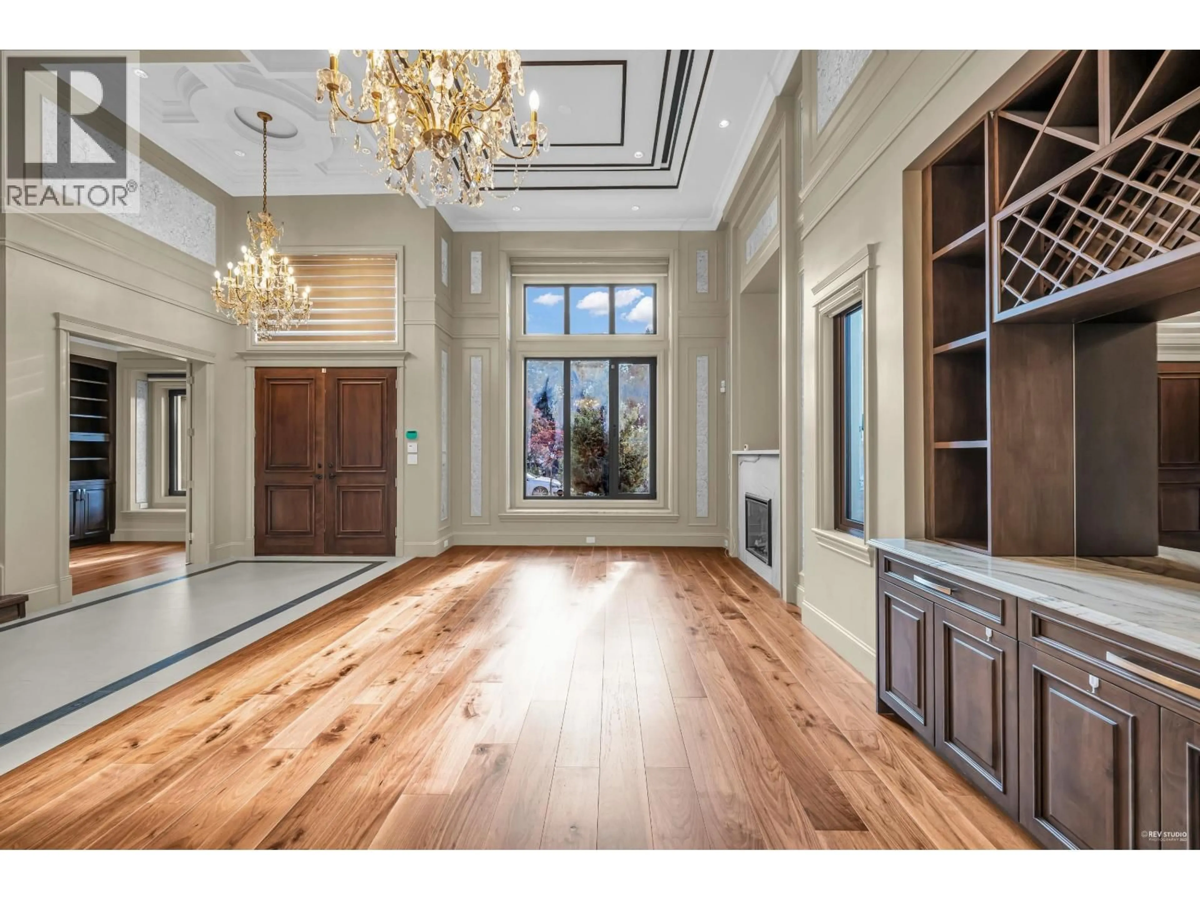 Indoor entryway for 4691 FOXGLOVE CRESCENT, Richmond British Columbia V7C2K4