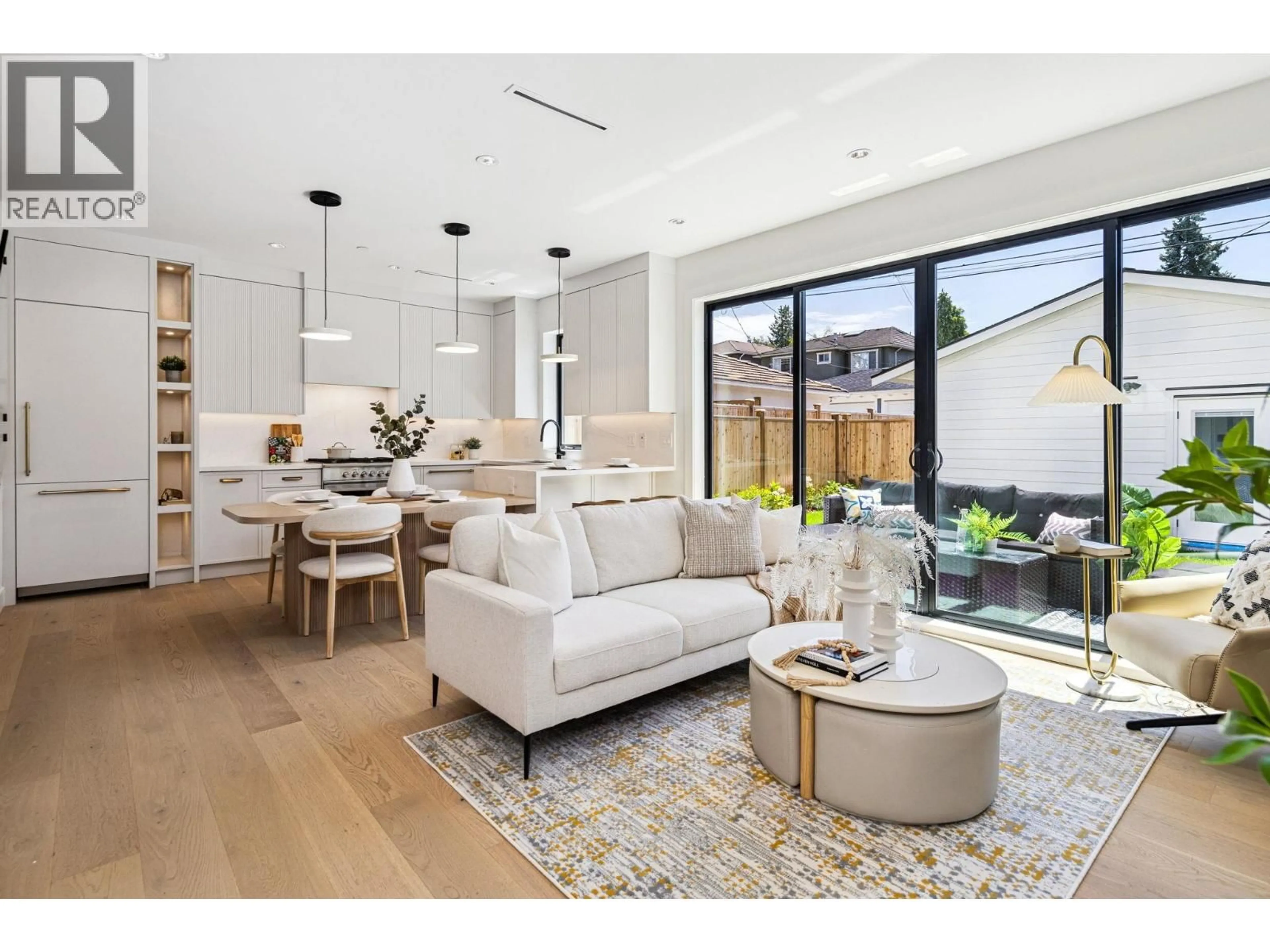 Unknown for 2 - 250 39TH AVENUE, Vancouver British Columbia V5W1K2