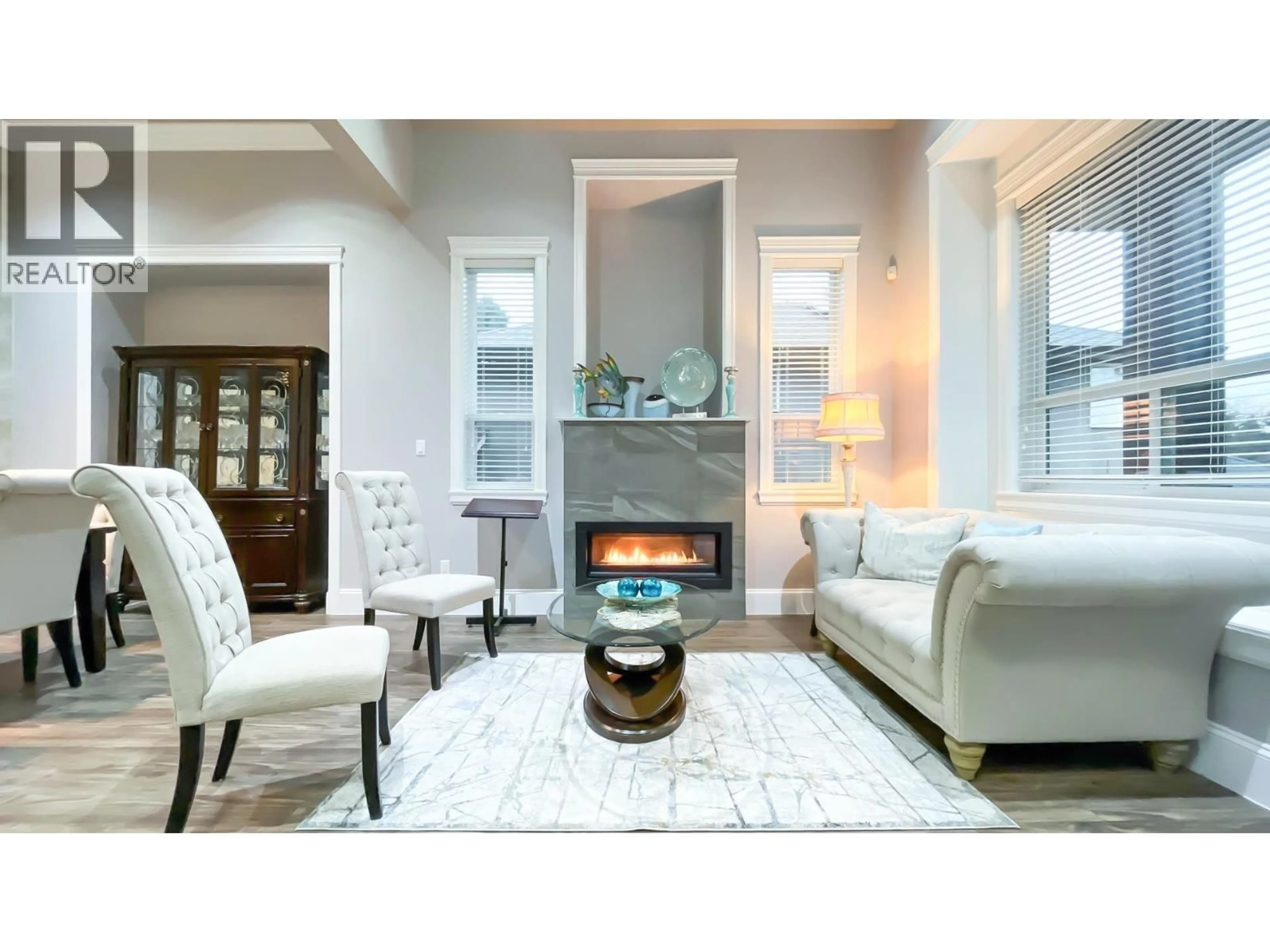 Living room with furniture, unknown for 11603 RIVER WYND, Maple Ridge British Columbia V2X7G9