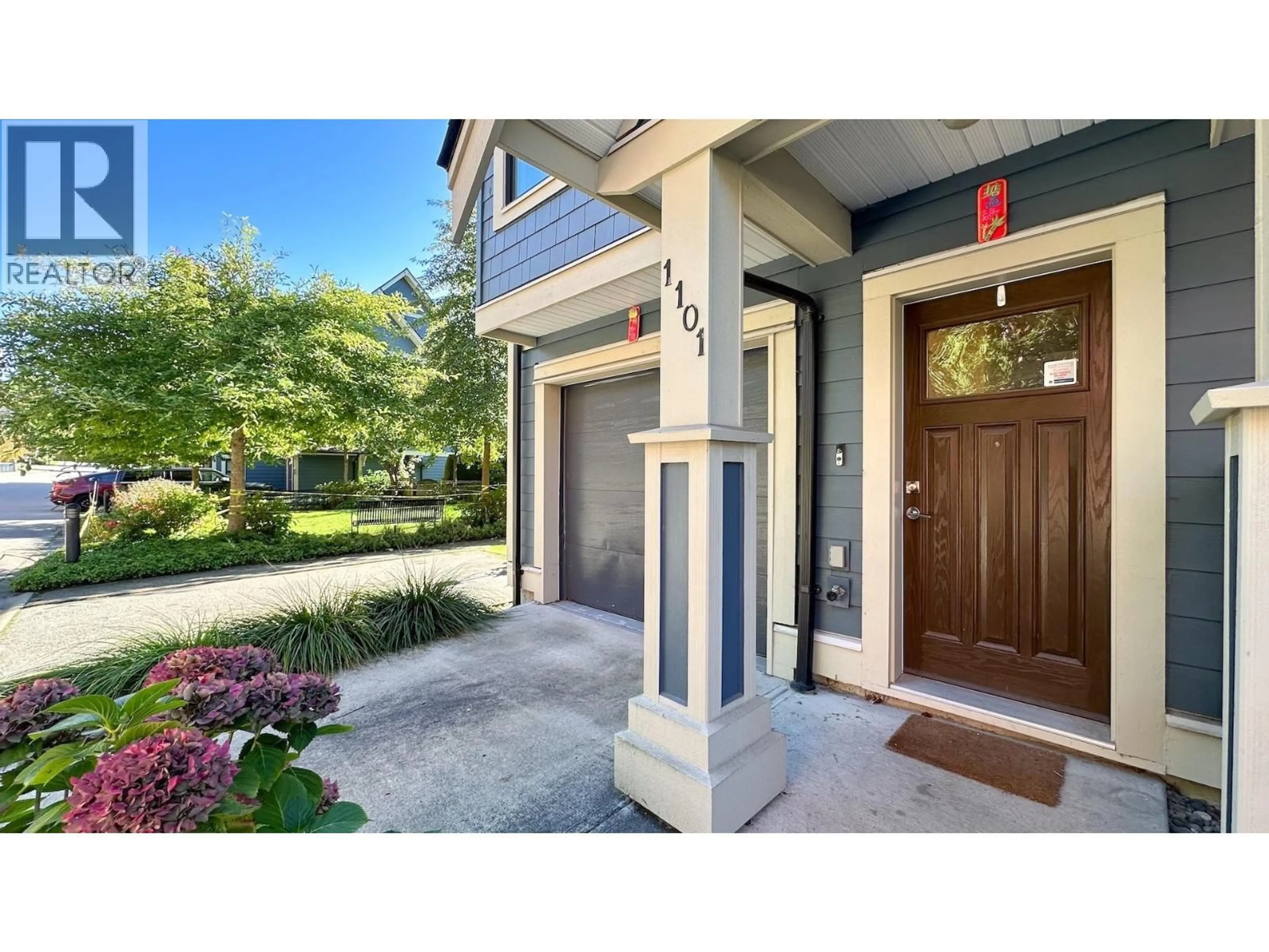 Indoor entryway for 1101 - 8485 NEW HAVEN CLOSE, Burnaby British Columbia V5J0B7