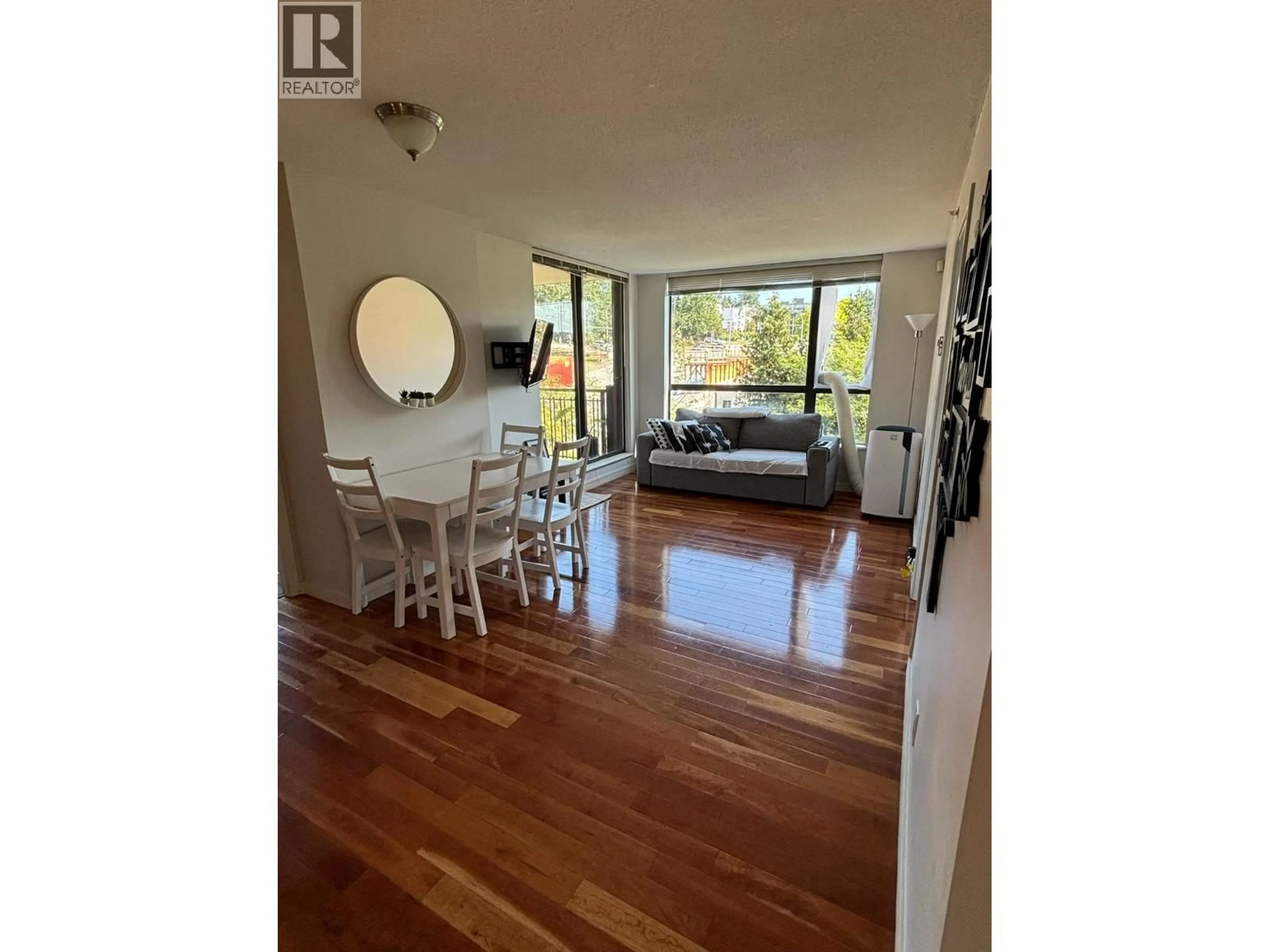 A pic of a room for 307 - 814 ROYAL AVENUE, New Westminster British Columbia V3M1J9