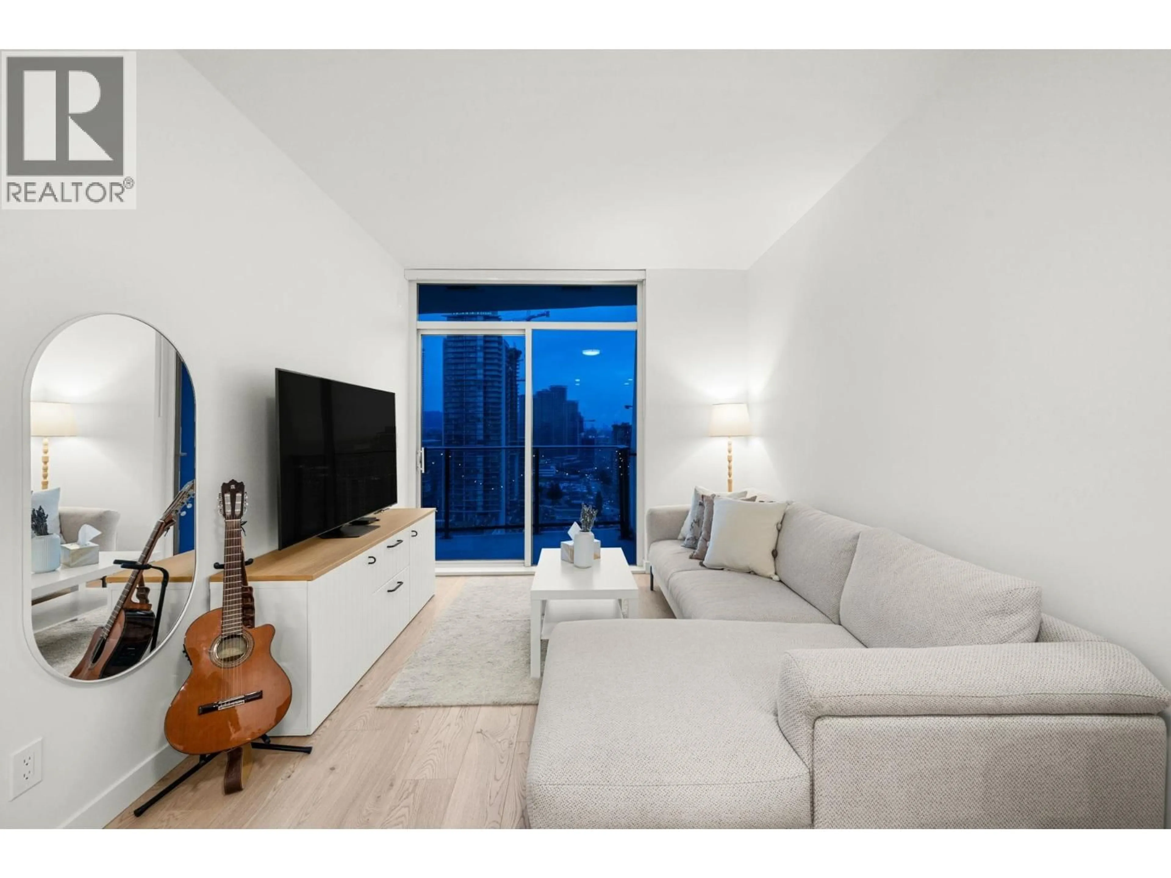 Living room with furniture, unknown for 2607 - 2181 MADISON AVENUE, Burnaby British Columbia V5C0N4