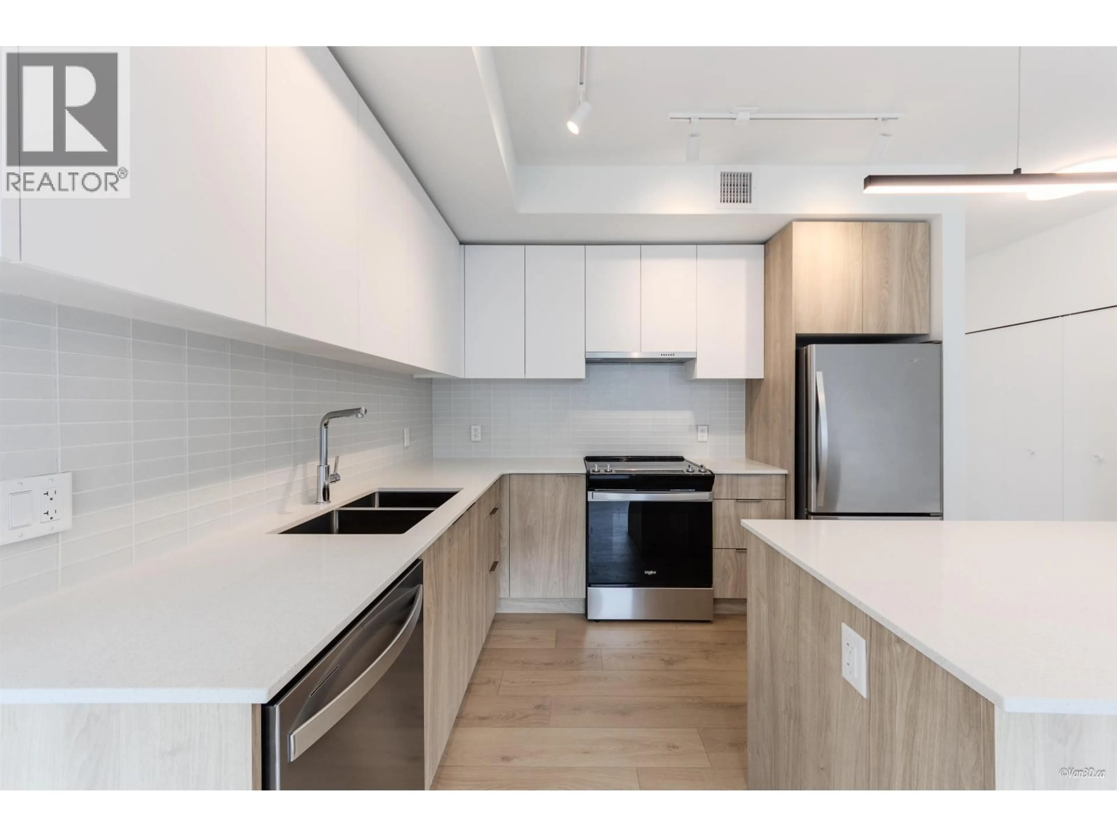 Standard kitchen, unknown for 607 - 1365 VICTORIA STREET, Squamish British Columbia V0N3G0