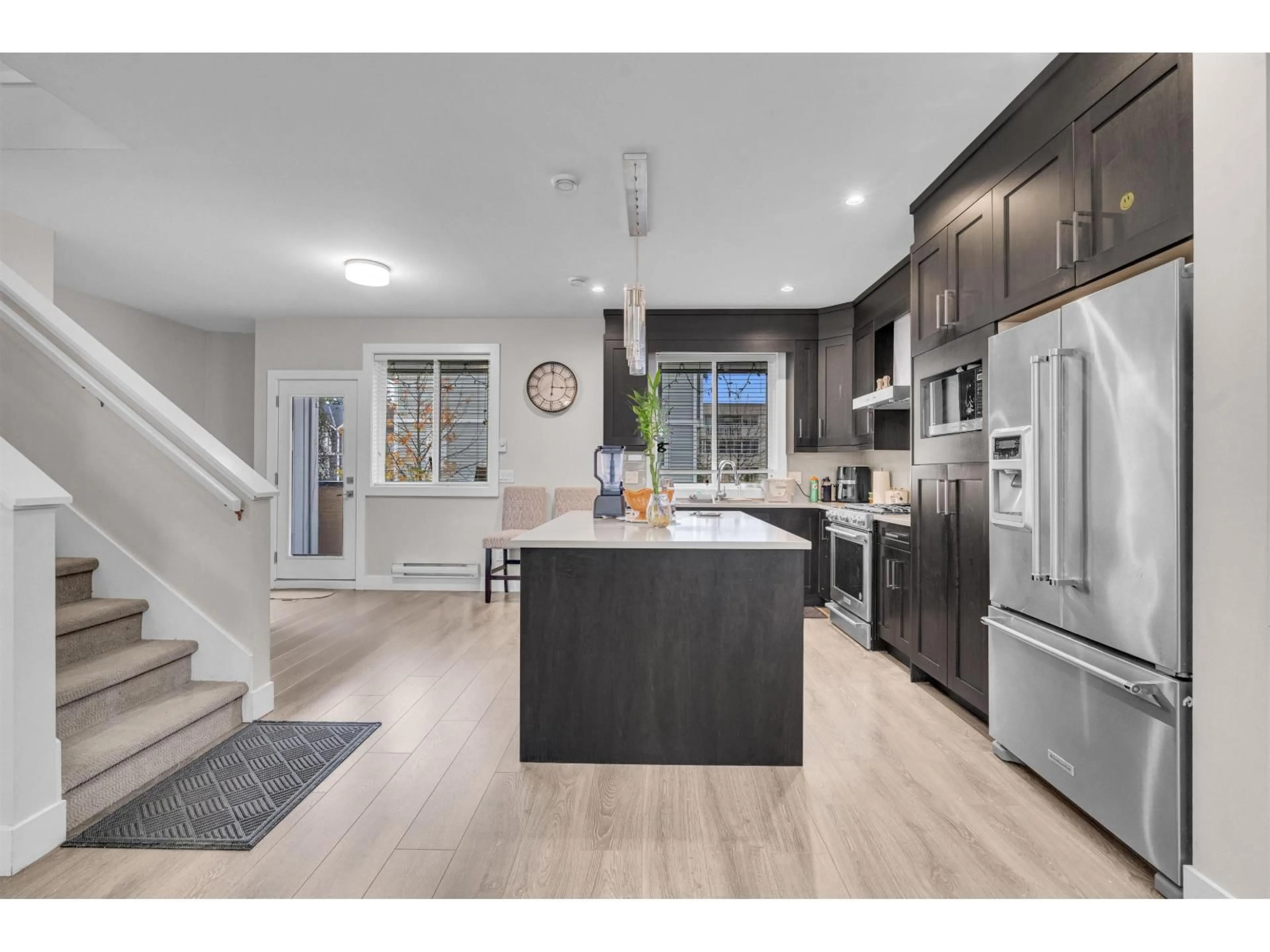 Open concept kitchen, unknown for 2 - 32035 MT WADDINGTON AVENUE, Abbotsford British Columbia V2T0H1