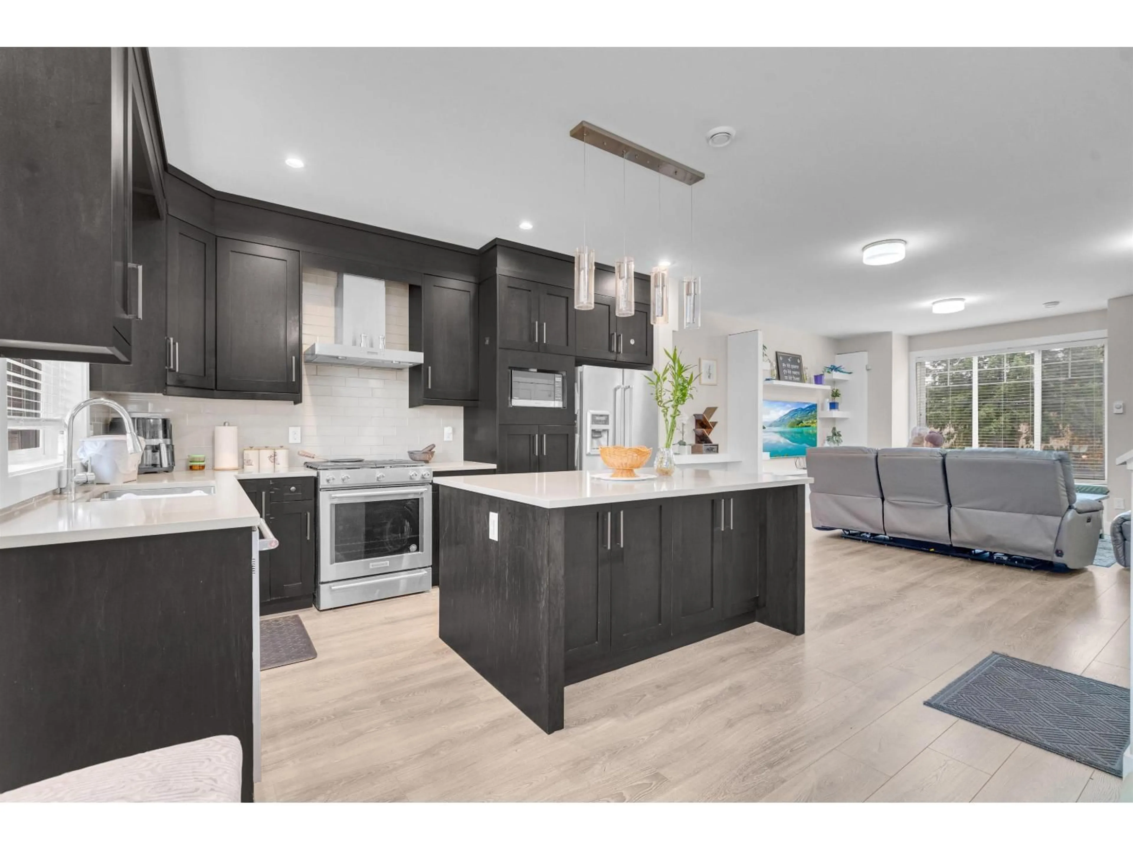 Open concept kitchen, unknown for 2 - 32035 MT WADDINGTON AVENUE, Abbotsford British Columbia V2T0H1