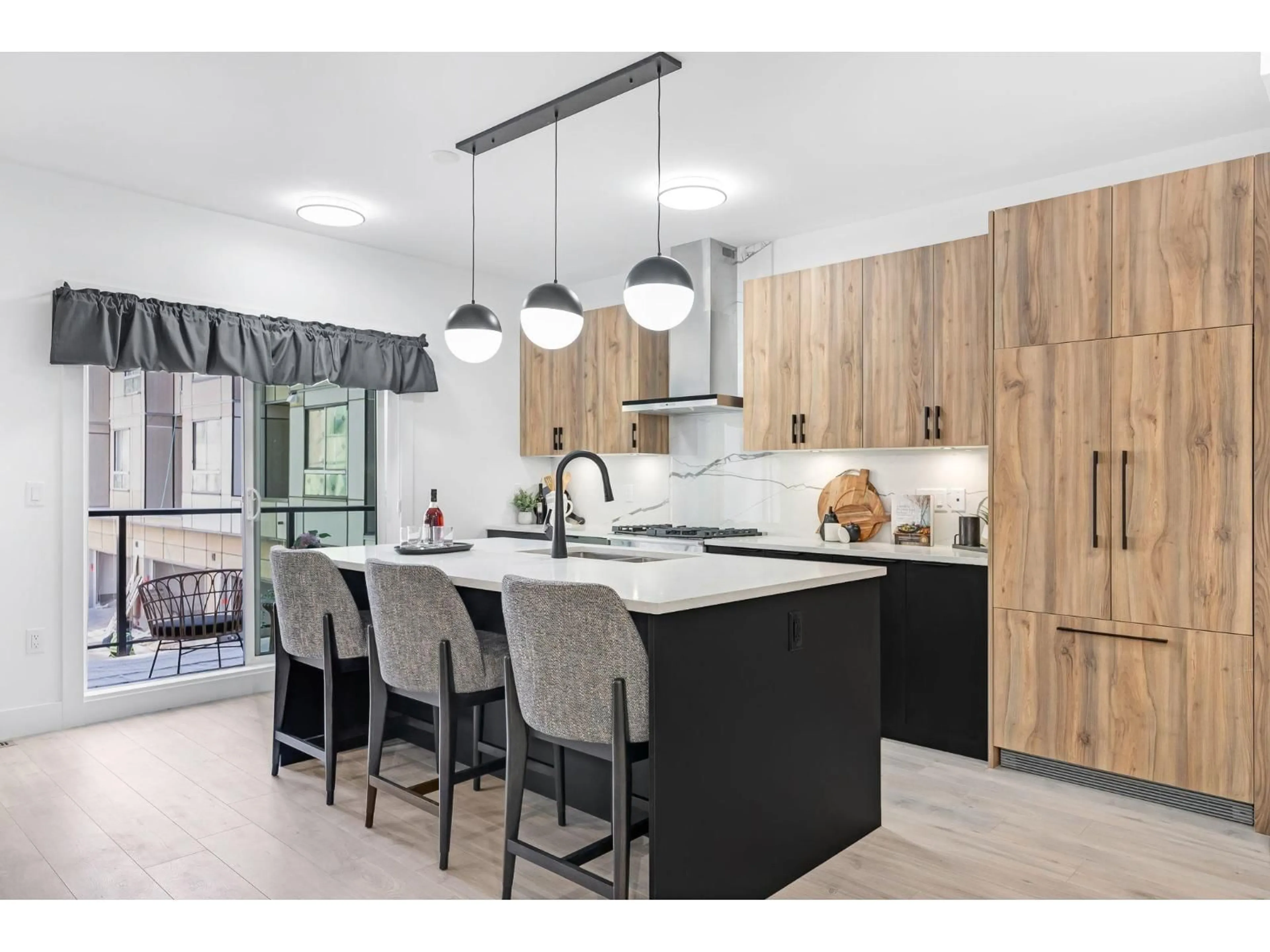 Contemporary kitchen, unknown for 35 - 13895 64 AVENUE, Surrey British Columbia V3W3N9
