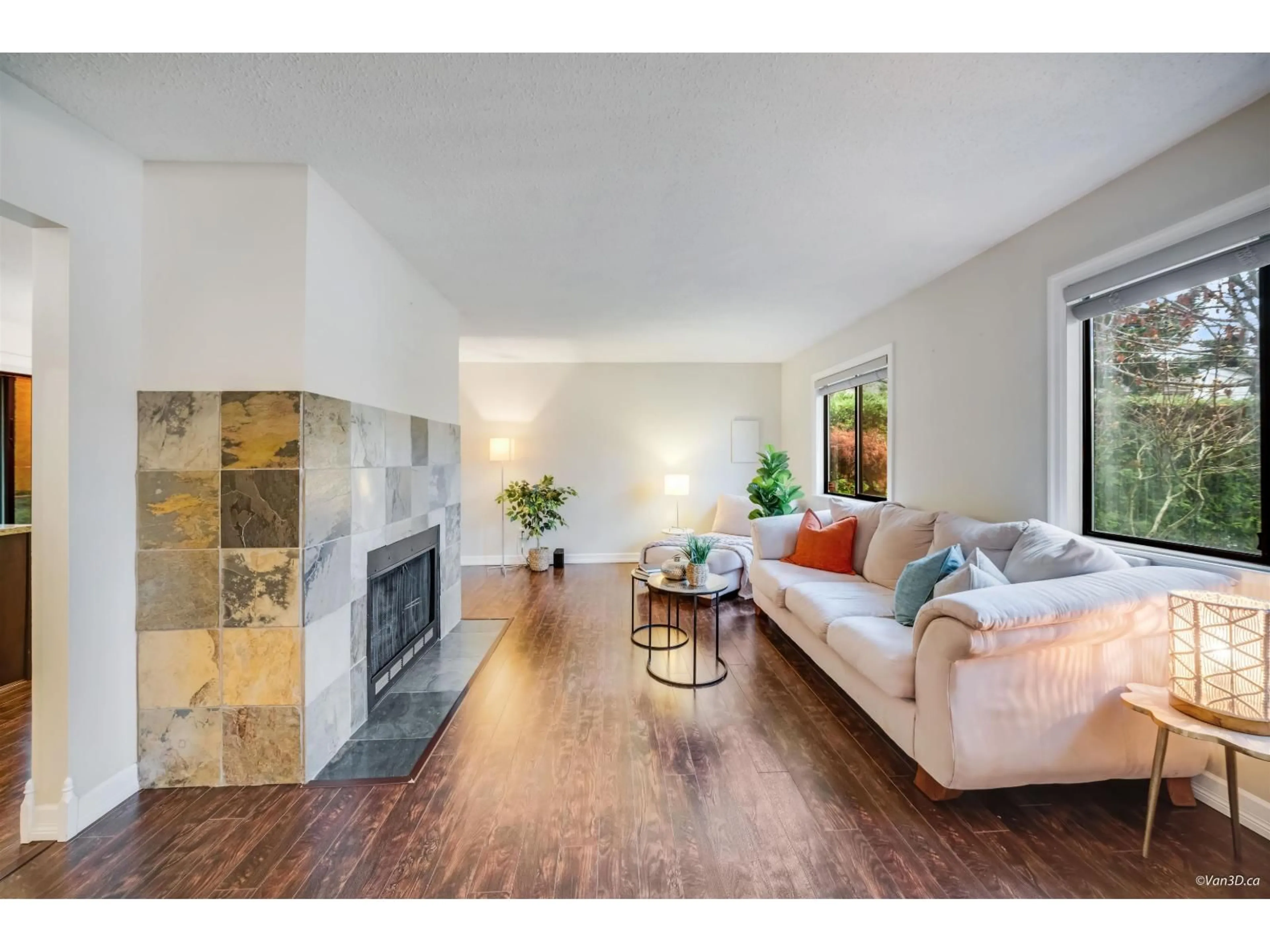 Living room with furniture, unknown for 1831 KEYS PLACE, Abbotsford British Columbia V2S5G9