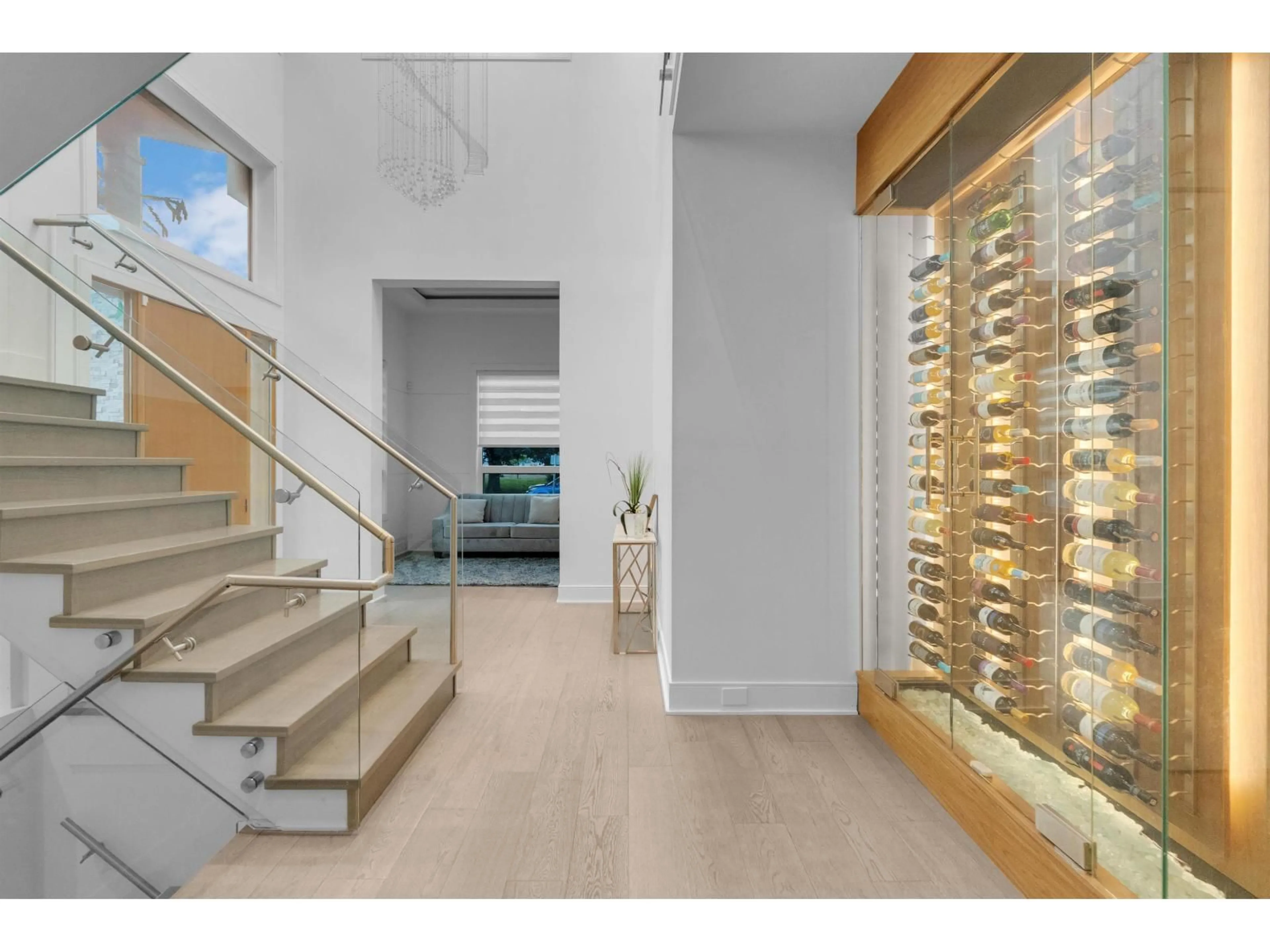 Indoor foyer for 1440 MAPLE STREET, White Rock British Columbia V4B4N2