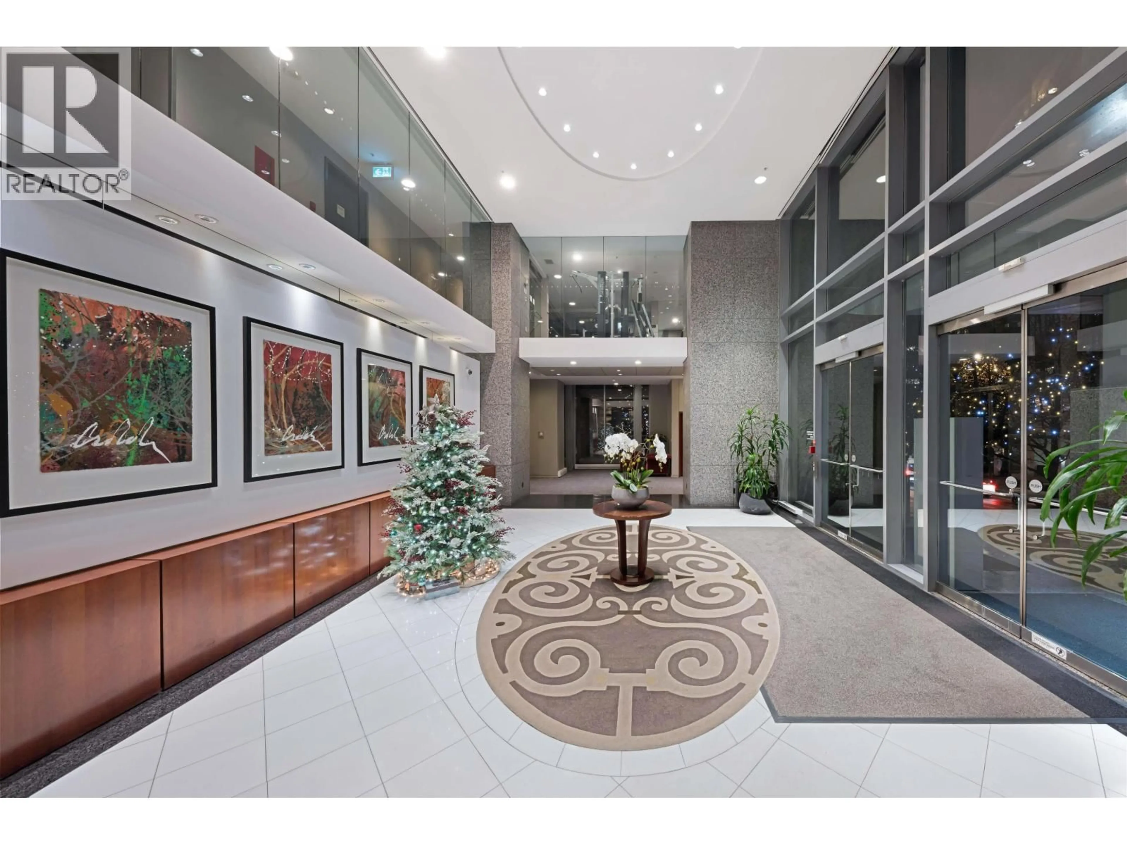 Indoor foyer for 1203 - 1200 GEORGIA STREET, Vancouver British Columbia V6E4R2