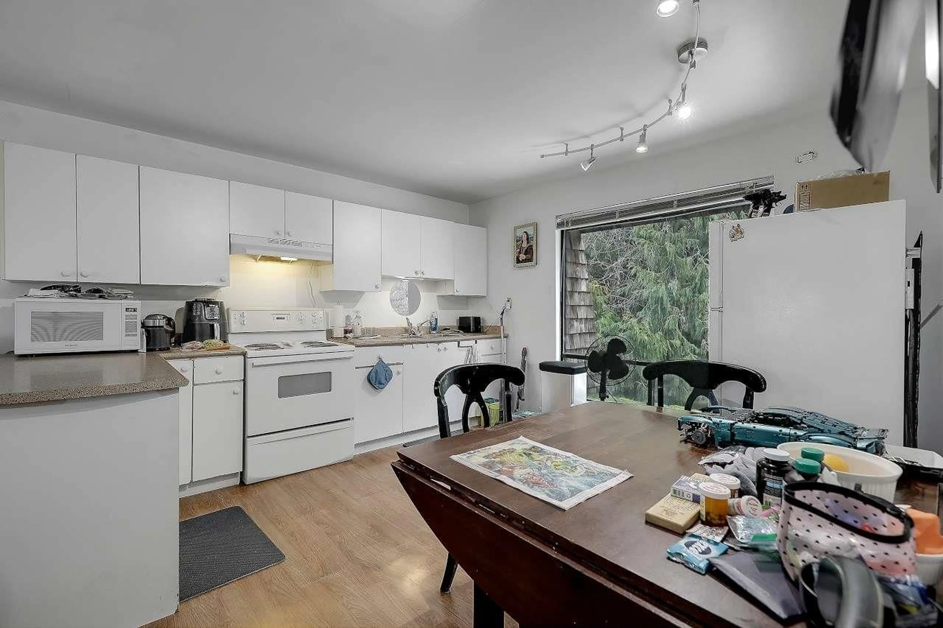 Unknown for 10956 128A STREET, Surrey British Columbia V3T3G2