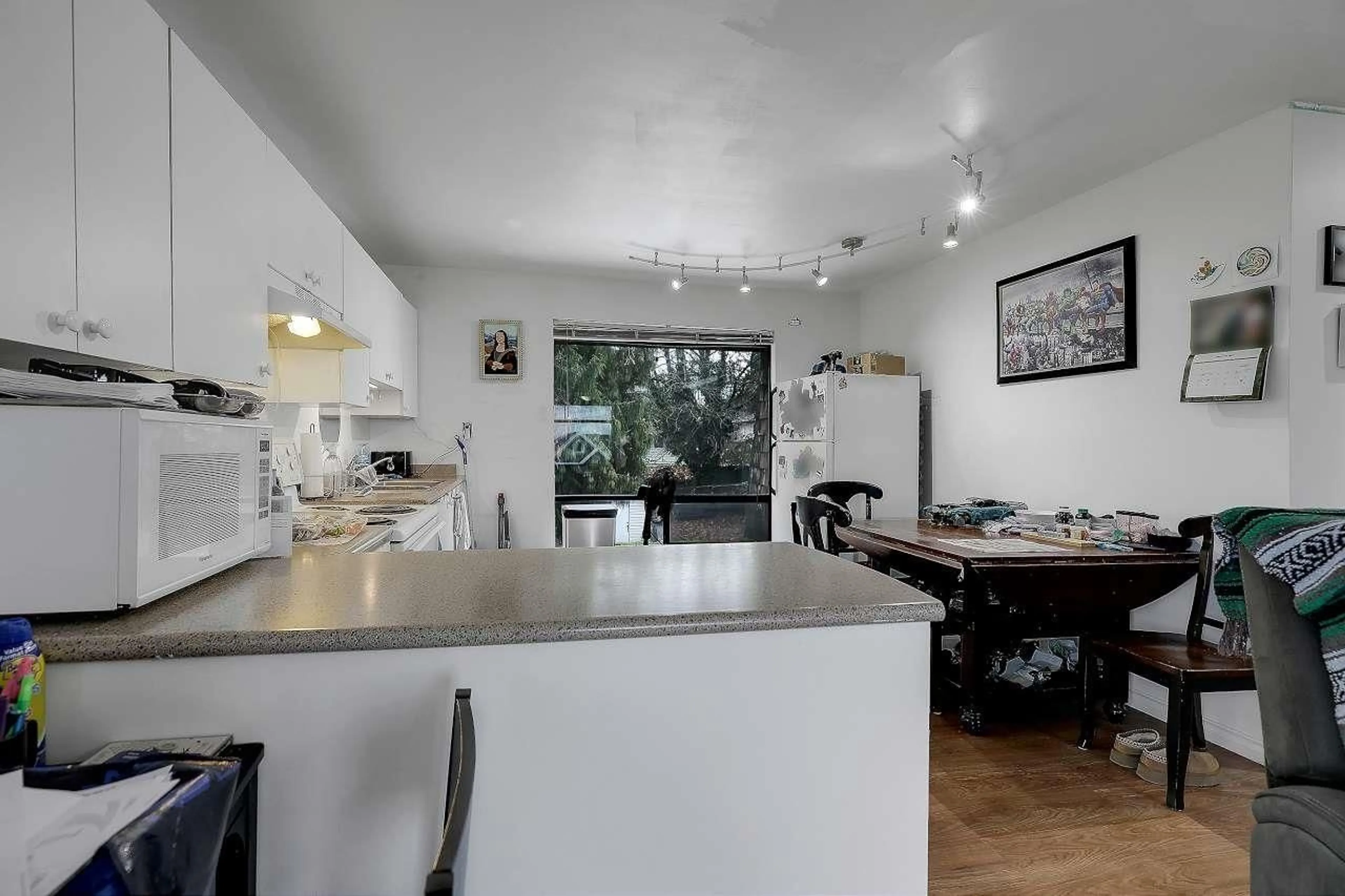 Open concept kitchen, unknown for 10956 128A STREET, Surrey British Columbia V3T3G2