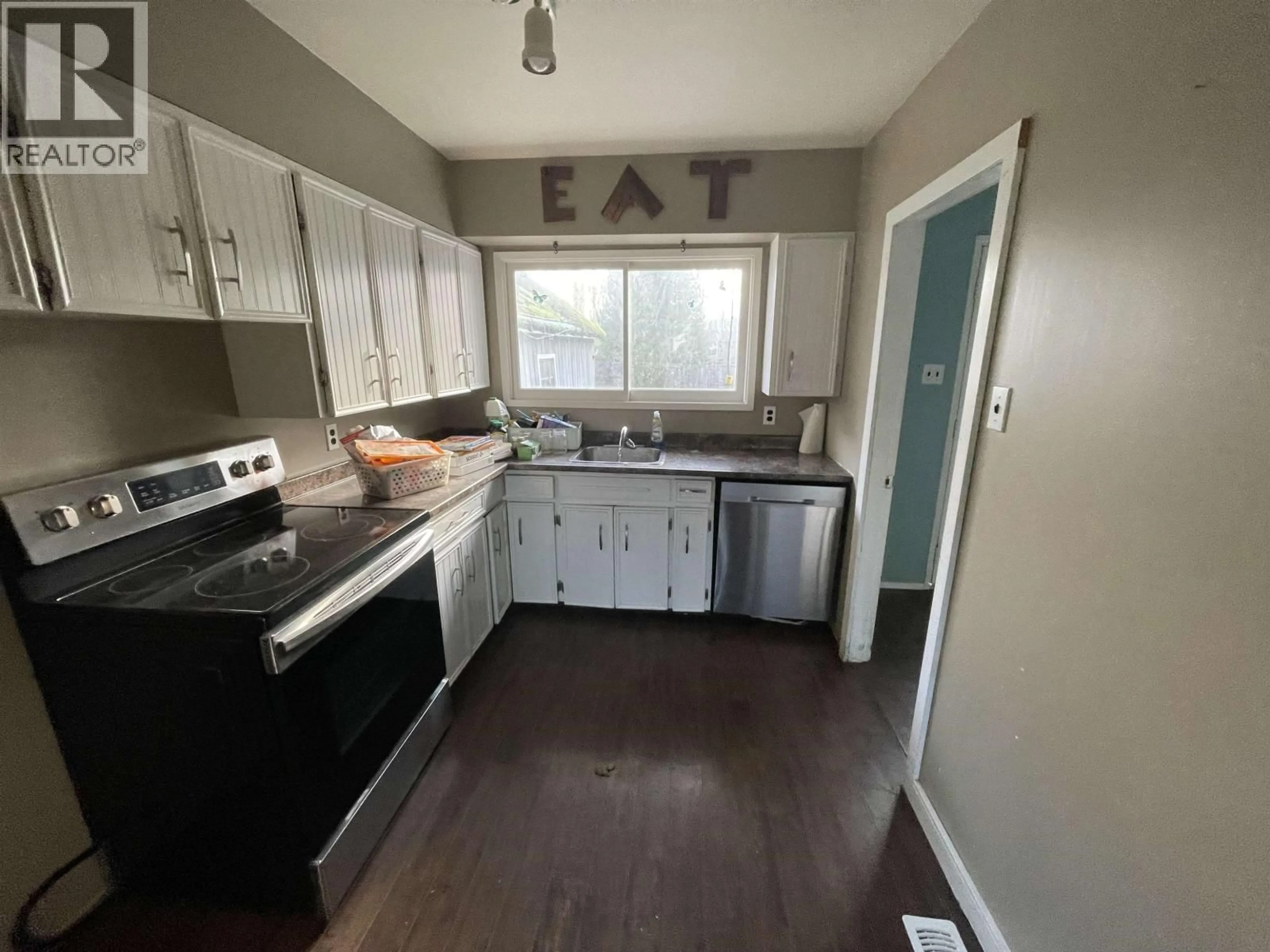 Standard kitchen, unknown for 4815 POHLE AVENUE, Terrace British Columbia V8G1J4