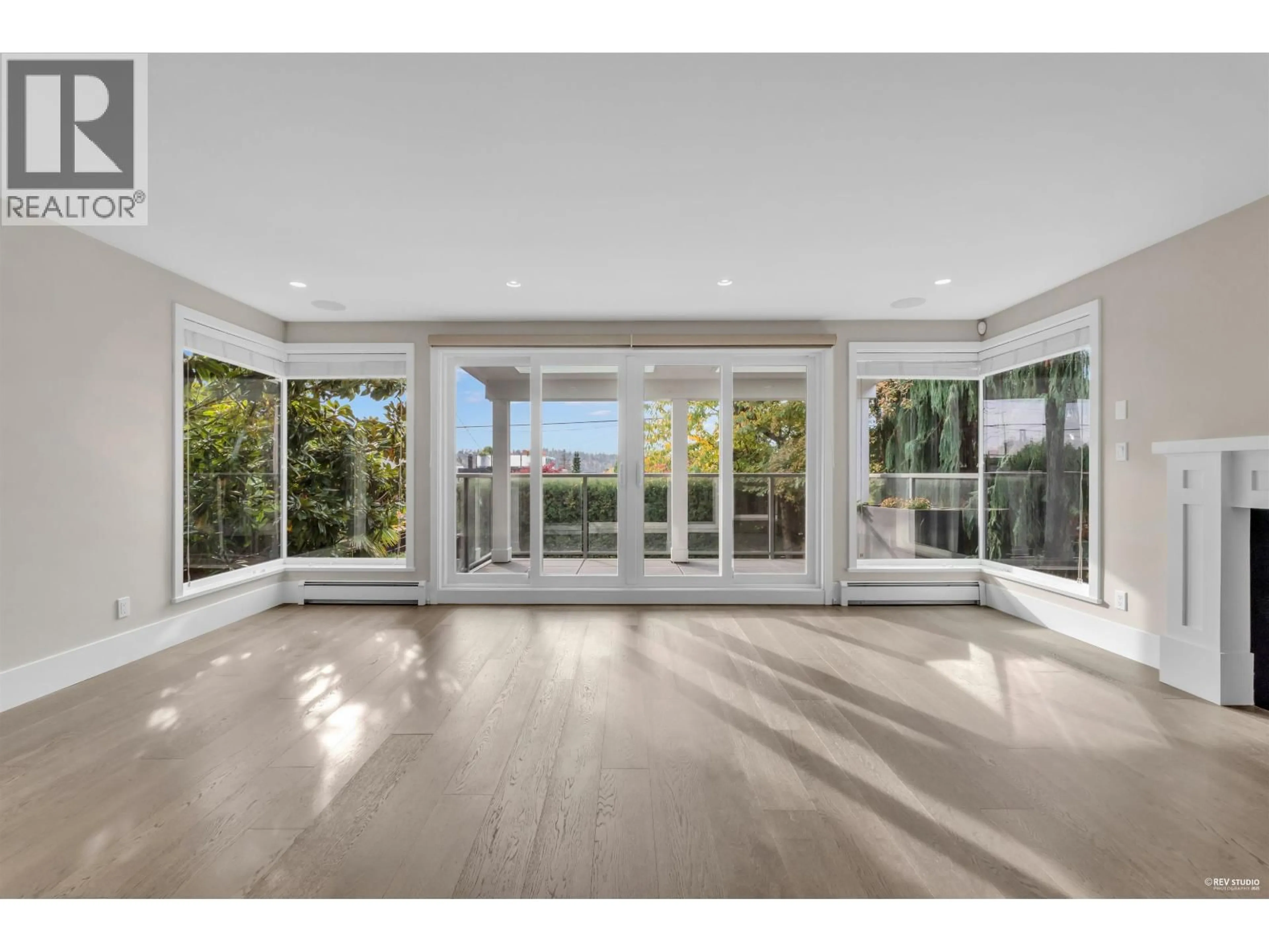 Unknown for 1251 CLYDE AVENUE, West Vancouver British Columbia V7T1E6