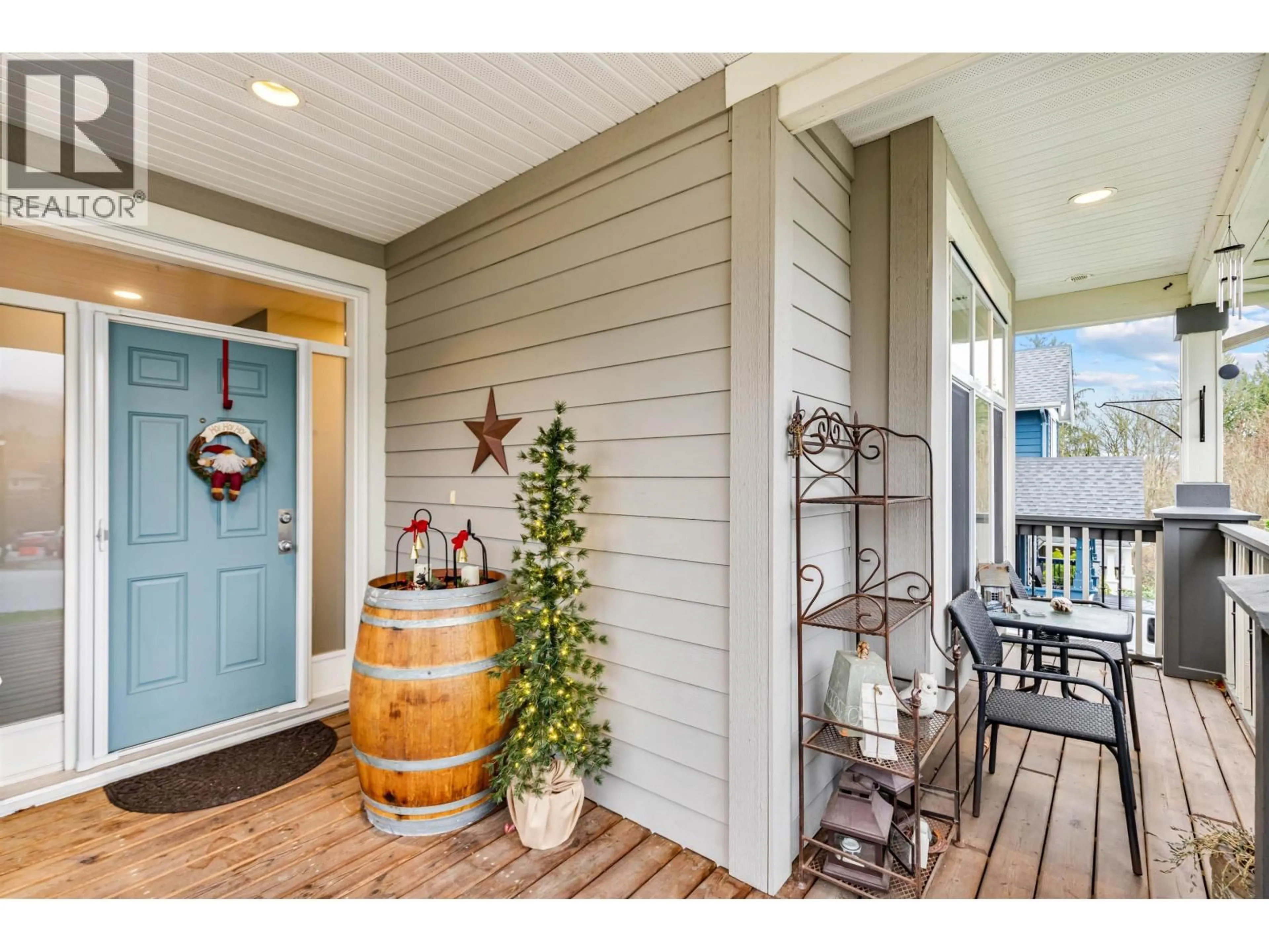 Indoor entryway for 10699 239 STREET, Maple Ridge British Columbia V2W0B3