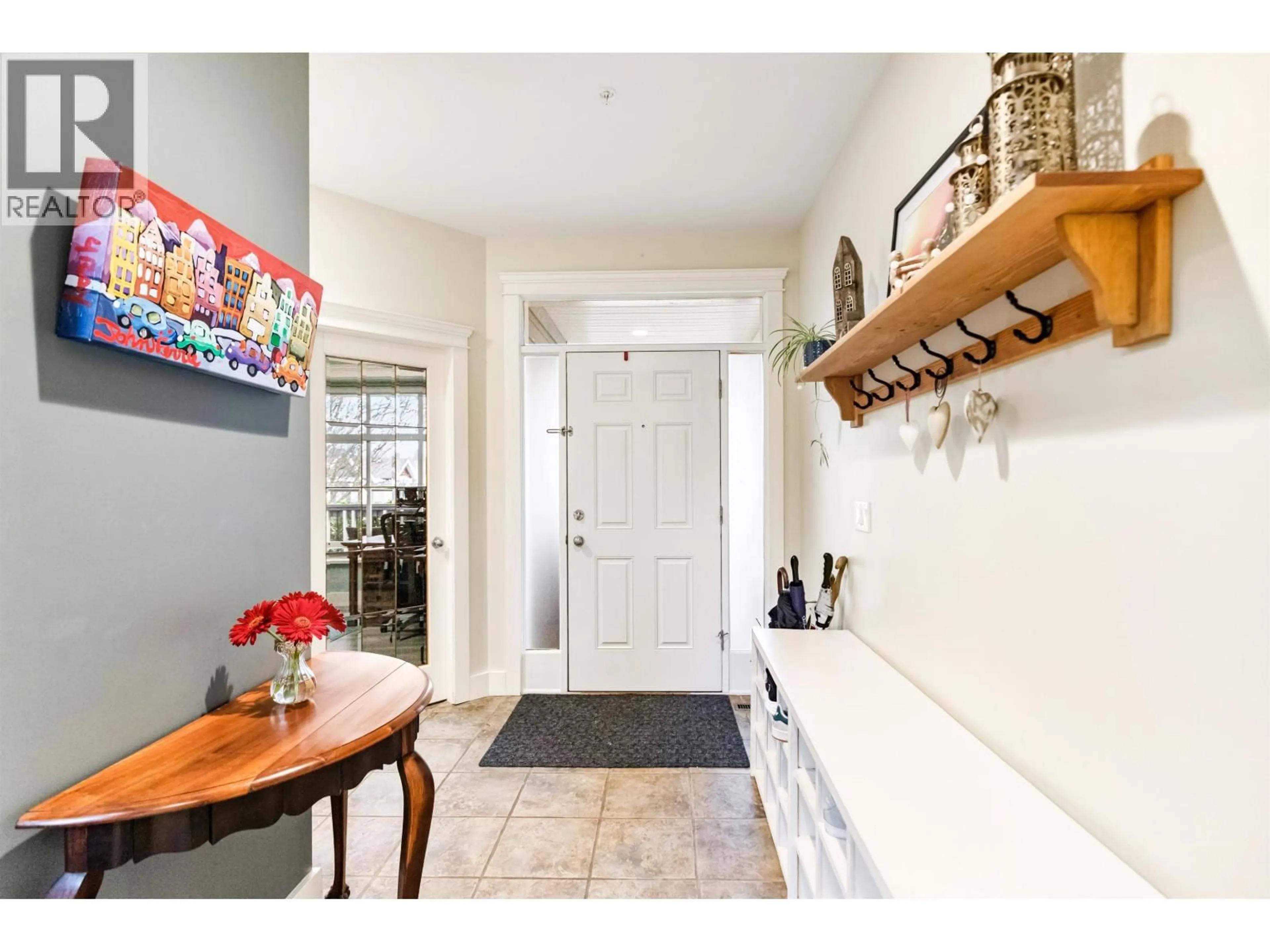 Indoor entryway for 10699 239 STREET, Maple Ridge British Columbia V2W0B3