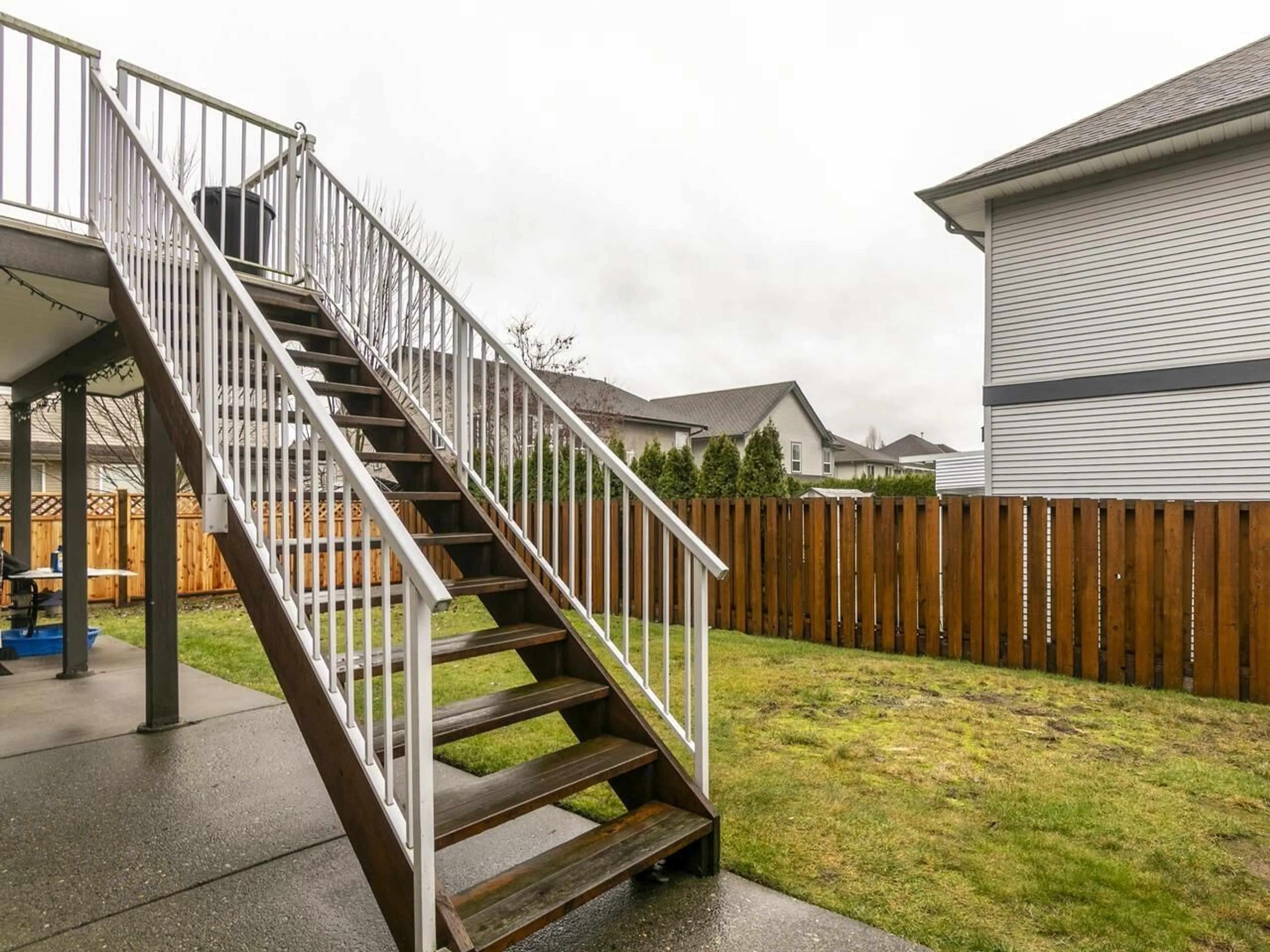 Stairs for 8343 HARRIS STREET, Mission British Columbia V2V7P5