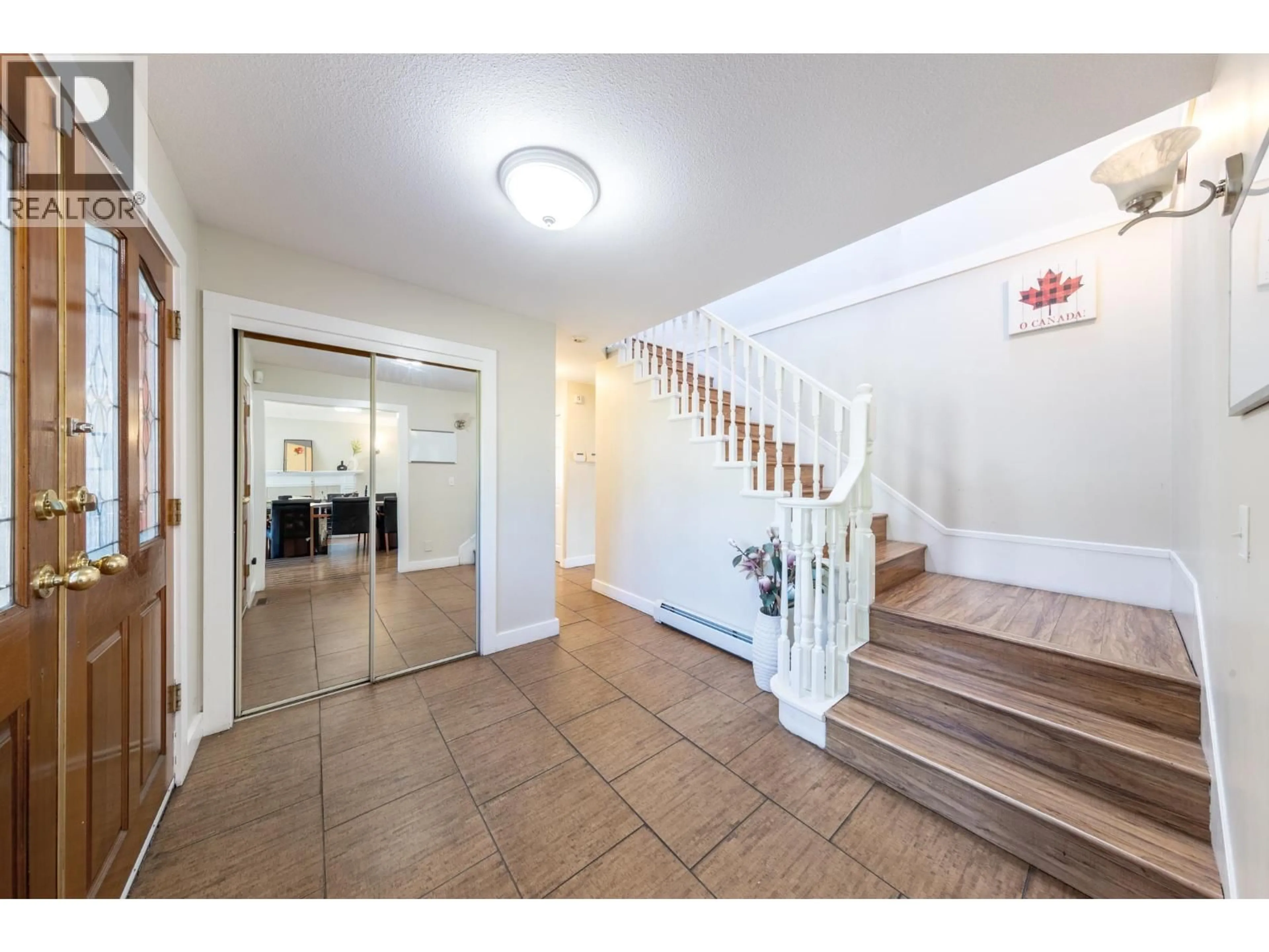 Indoor entryway for 2562 FUCHSIA PLACE, Coquitlam British Columbia V3E2M7