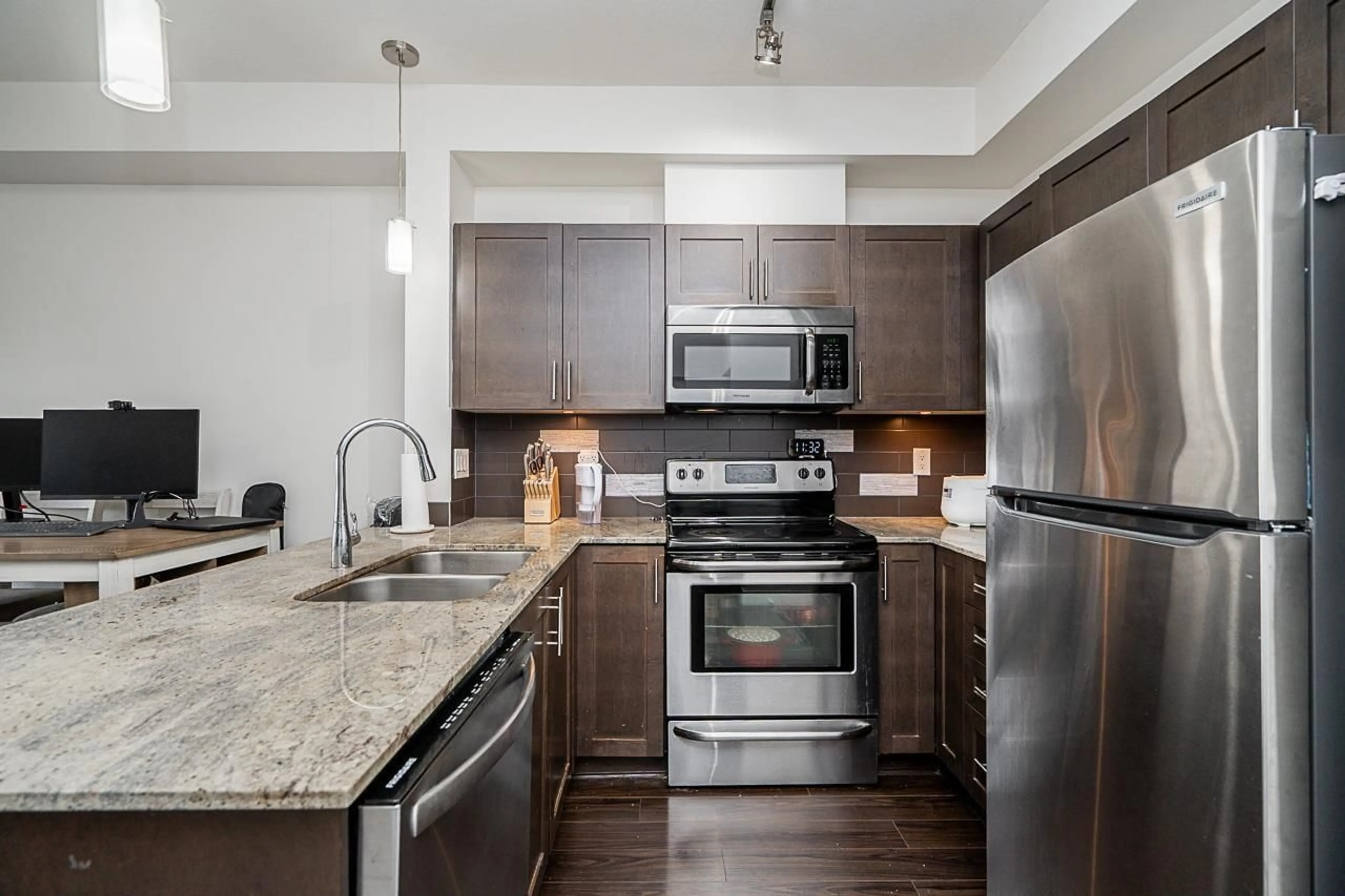 Standard kitchen, unknown for 215 - 13468 KING GEORGE BOULEVARD, Surrey British Columbia V3T0H5