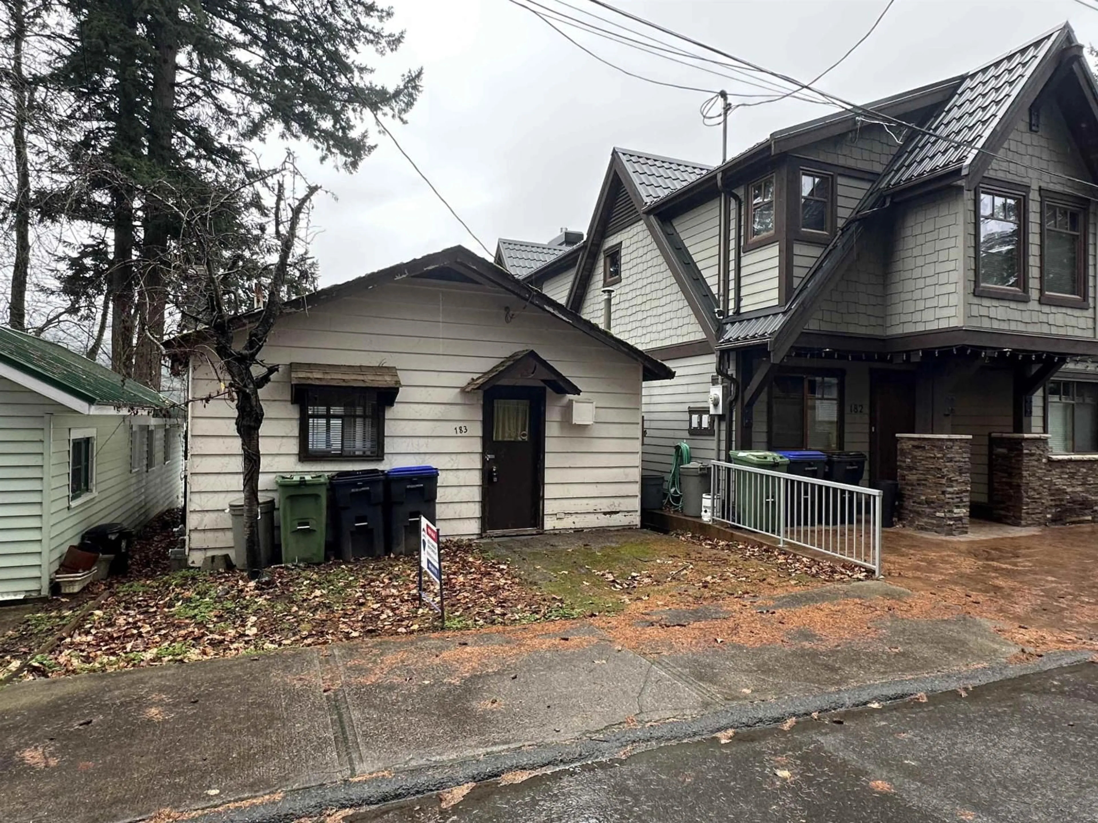 A pic from outside/outdoor area/front of a property/back of a property/a pic from drone, street for 183 FIRST AVENUE, Cultus Lake British Columbia V2R4Z4