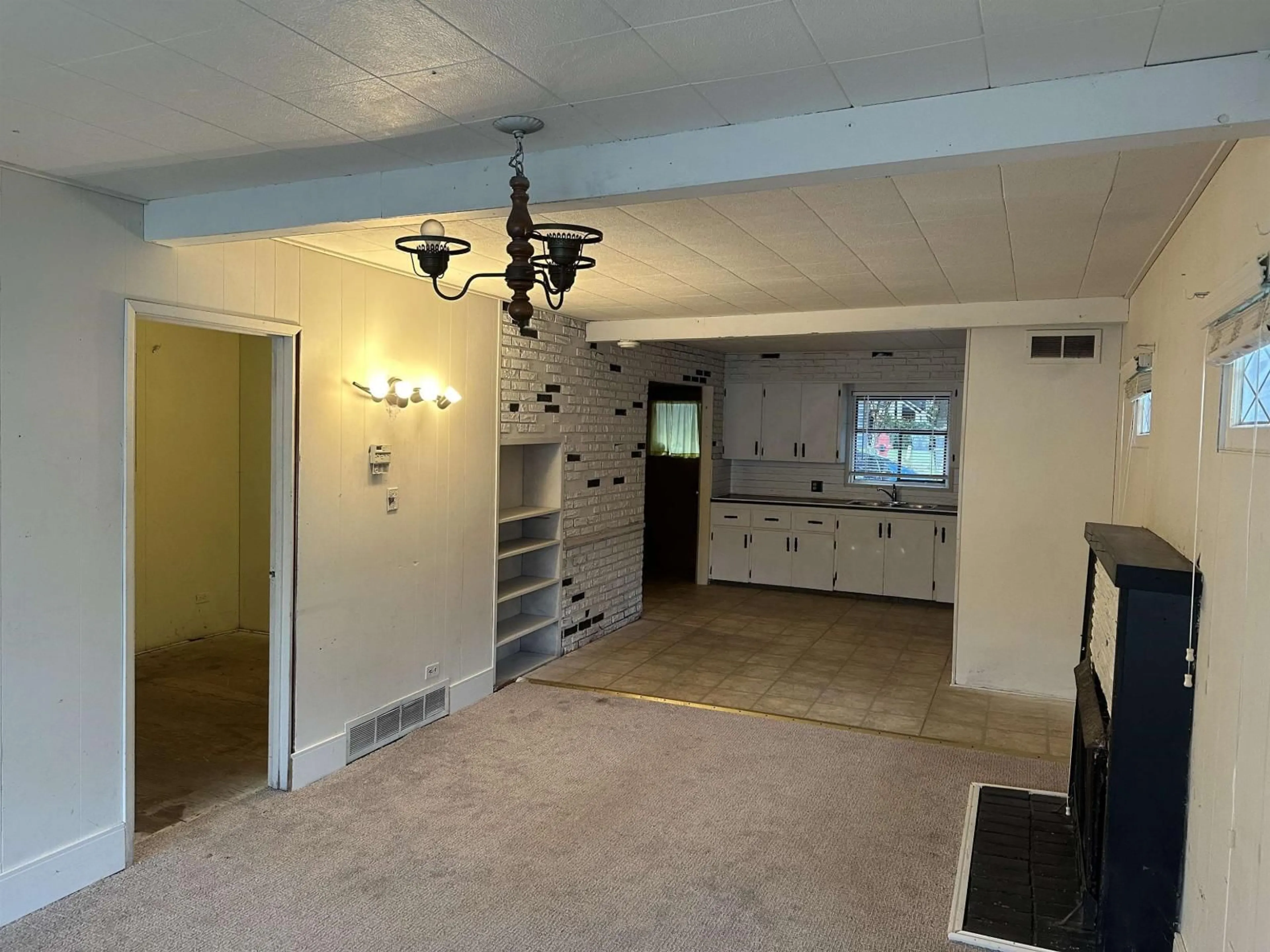 A pic of a room for 183 FIRST AVENUE, Cultus Lake British Columbia V2R4Z4