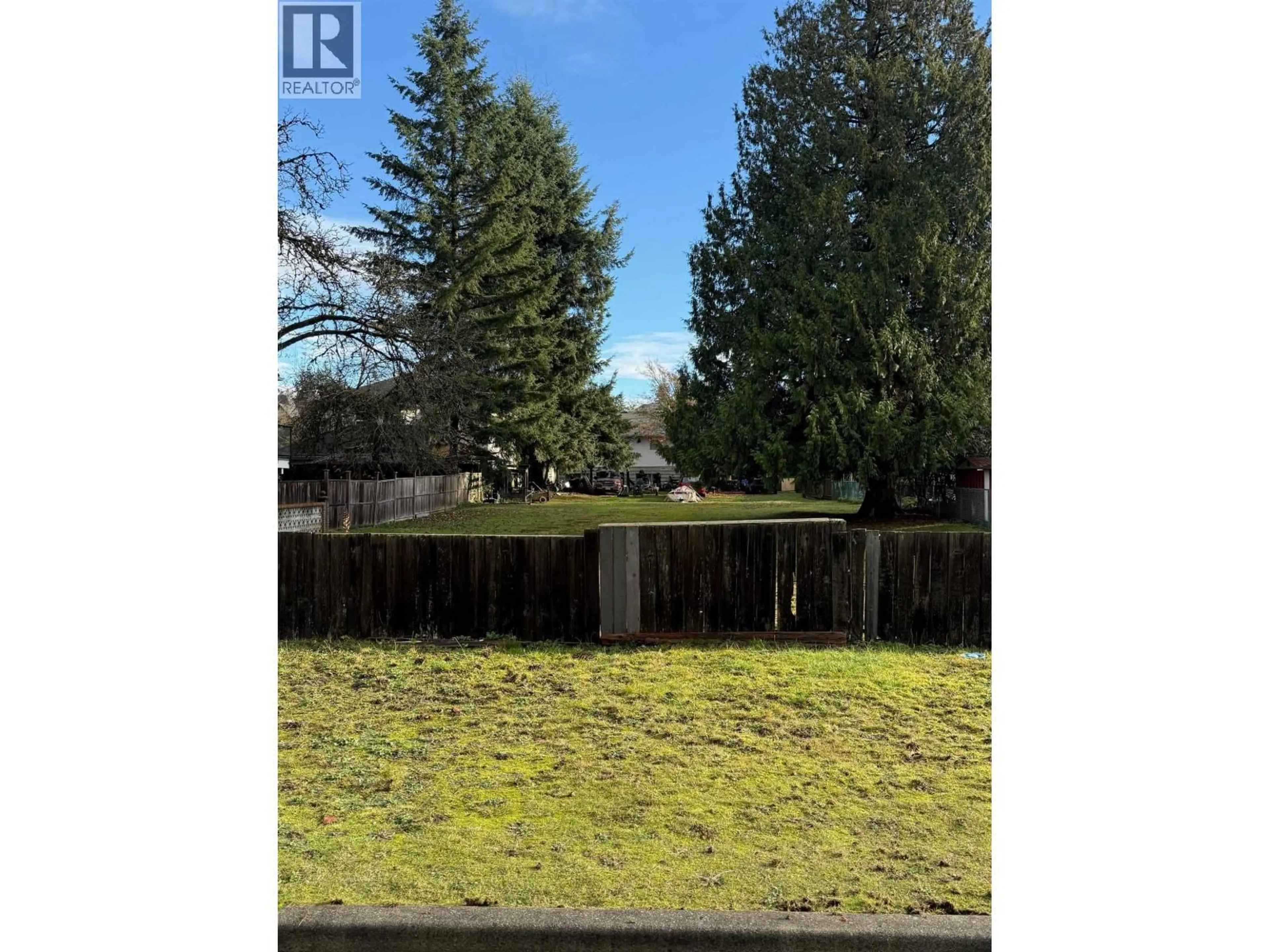 A pic from outside/outdoor area/front of a property/back of a property/a pic from drone, forest/trees view for 892 MACINTOSH STREET, Coquitlam British Columbia V3J4Z2