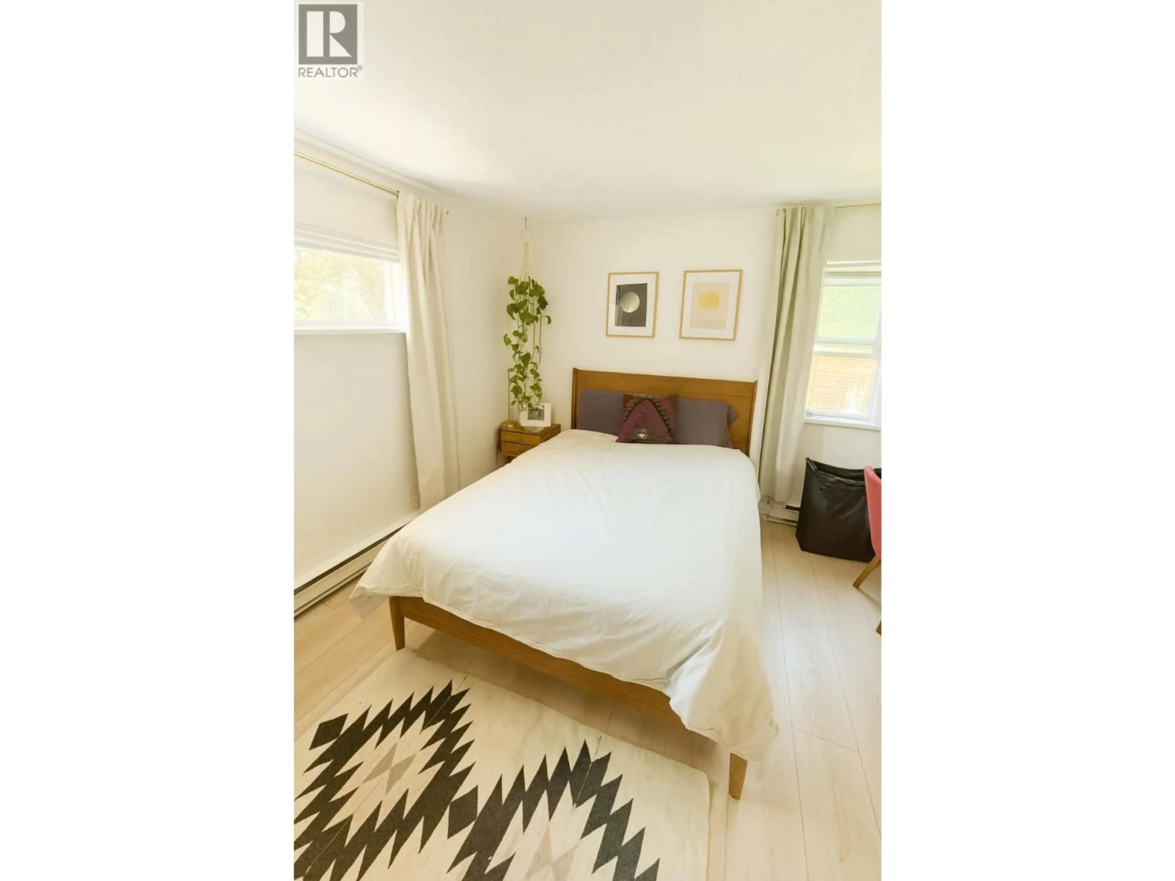 Bedroom with bed, unknown for 1029 BROTHERS PLACE, Squamish British Columbia V8B0B2