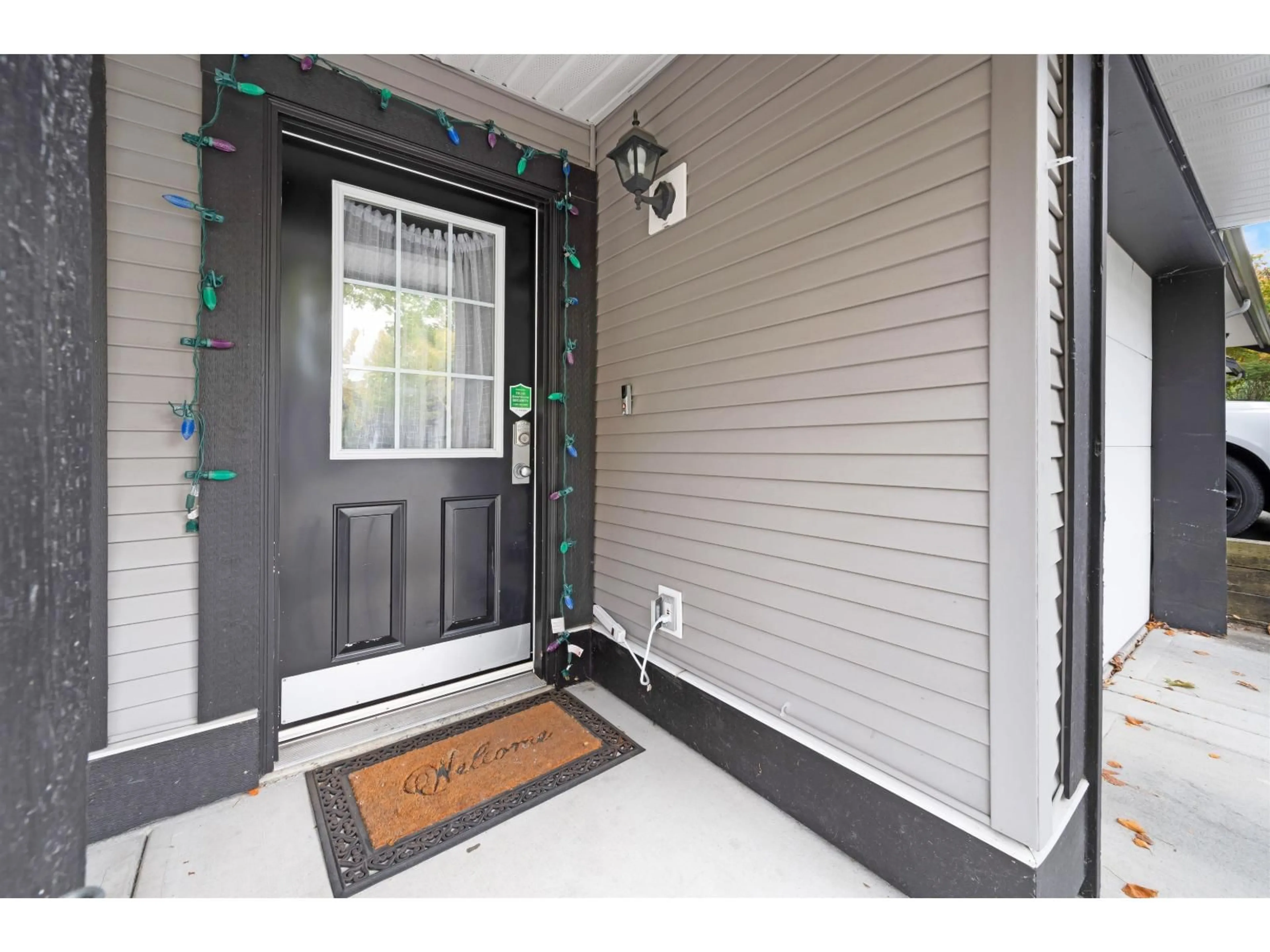 Indoor entryway for 48 - 18828 69 AVENUE, Surrey British Columbia V4N5L3