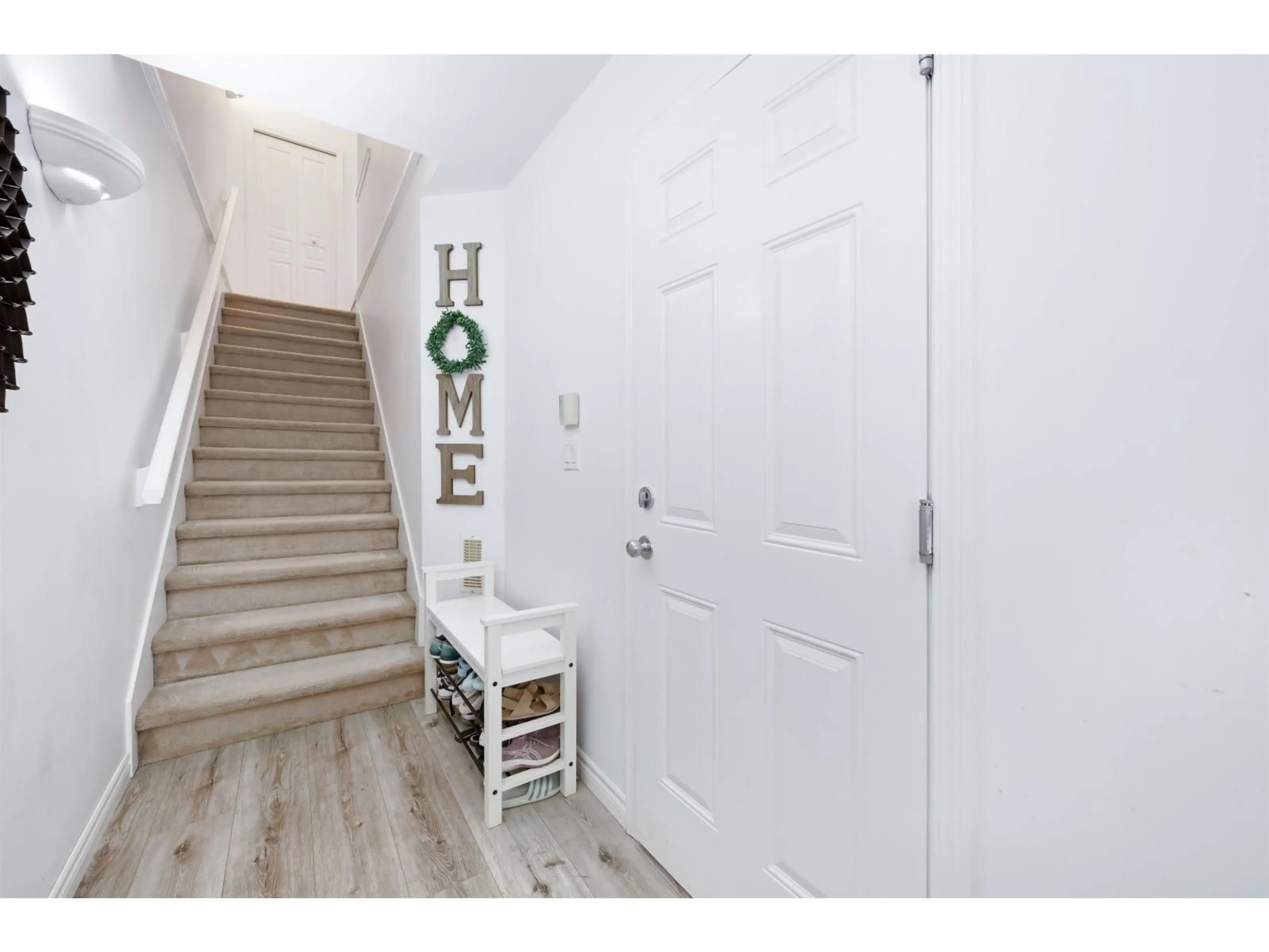 Indoor entryway for 48 - 18828 69 AVENUE, Surrey British Columbia V4N5L3