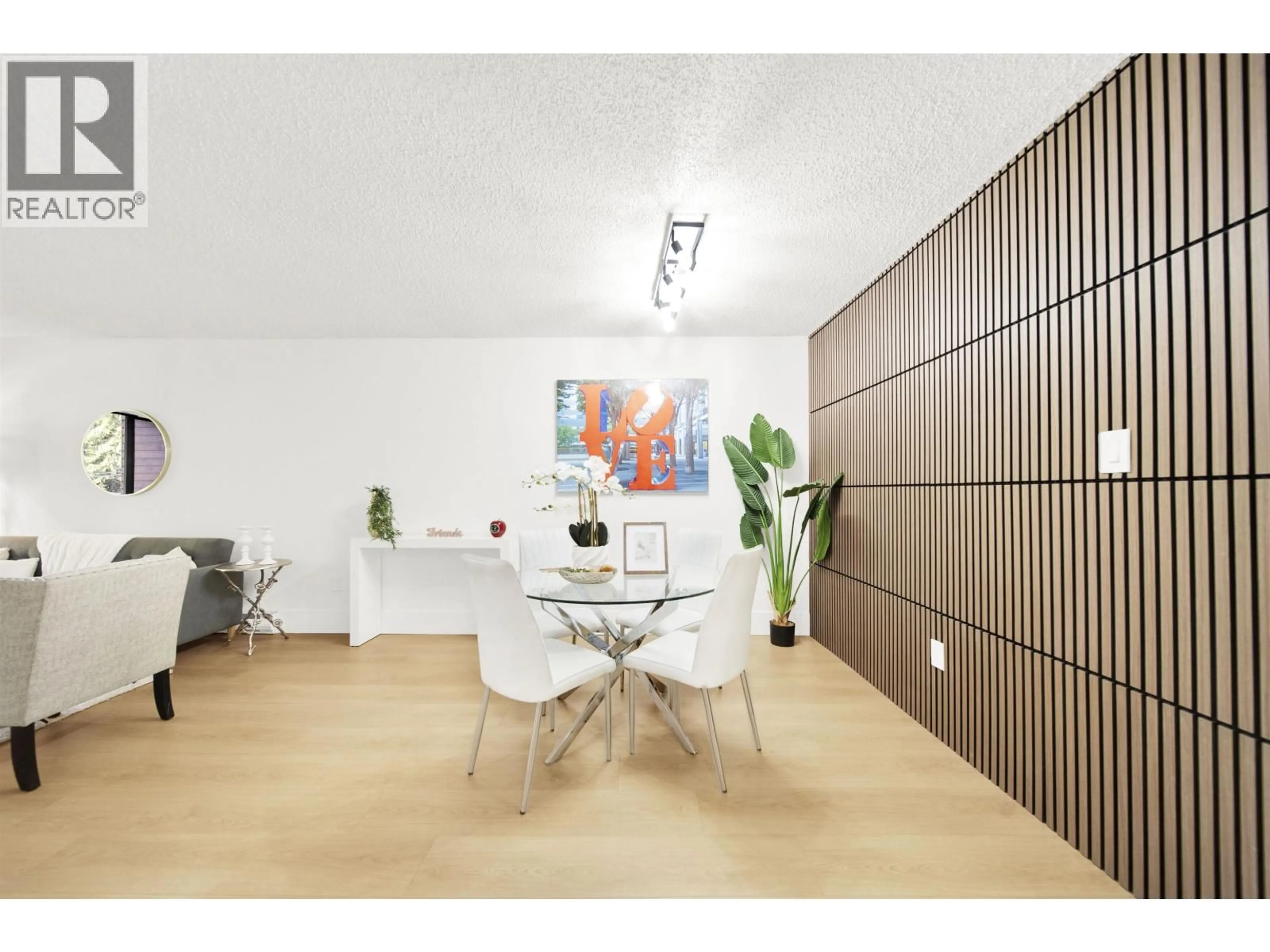 Dining room, wood/laminate floor for 207 - 37 AGNES STREET, New Westminster British Columbia V3L5G9
